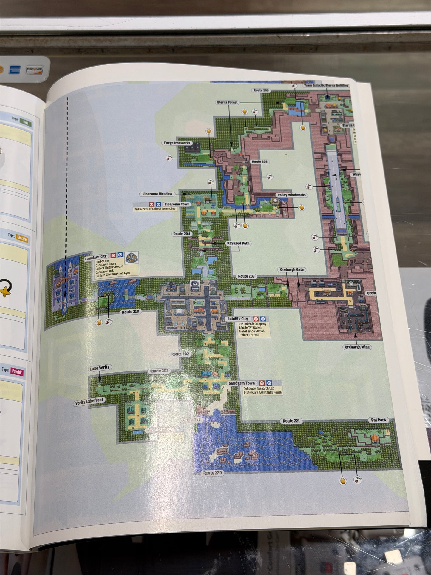 Pokemon Diamond and Pearl Official Guide from Nintendo Power with Poster