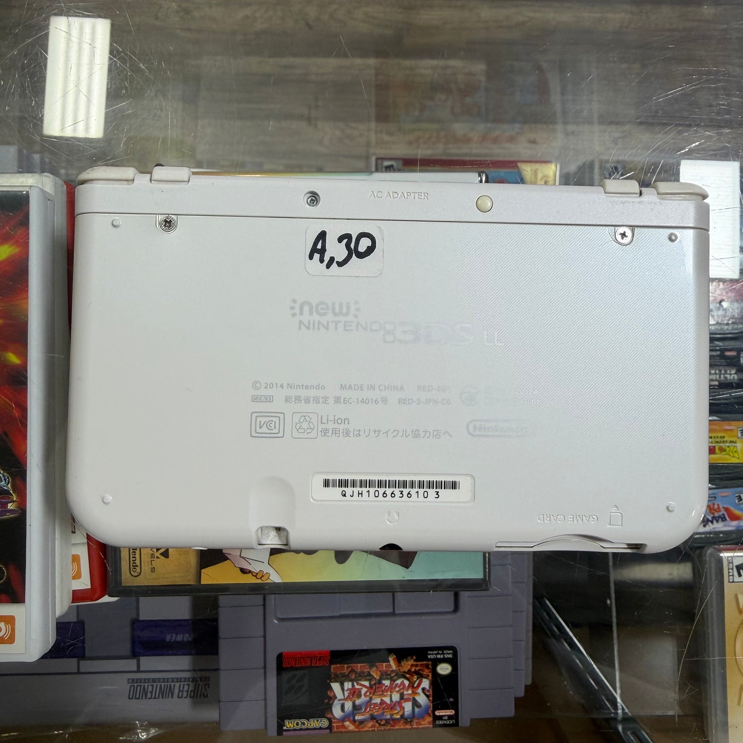 White Nintendo 3DS XL Handheld System With Charger (Region Free)(JAPANESE TO US)