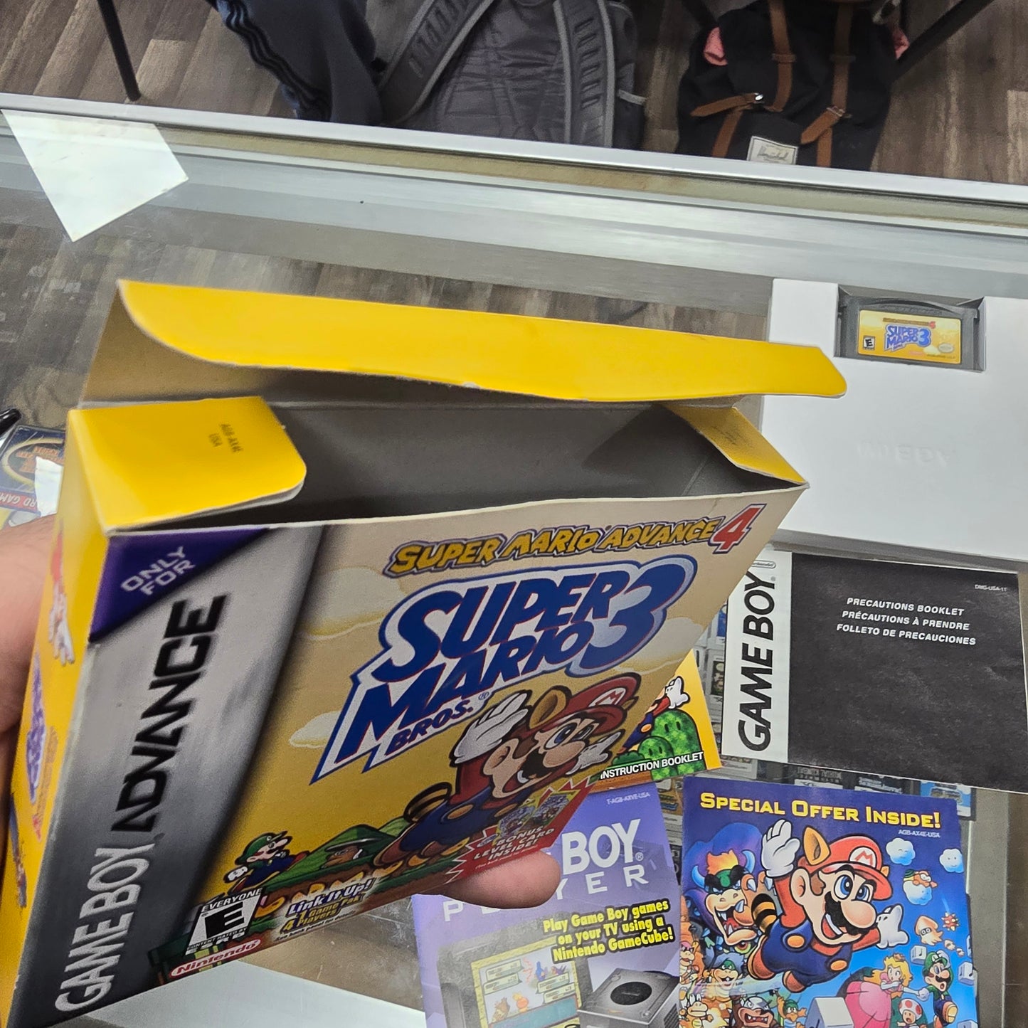 Super Mario Advance 4: Super Mario Bros. 3 CIB Nintendo GameBoy Advance