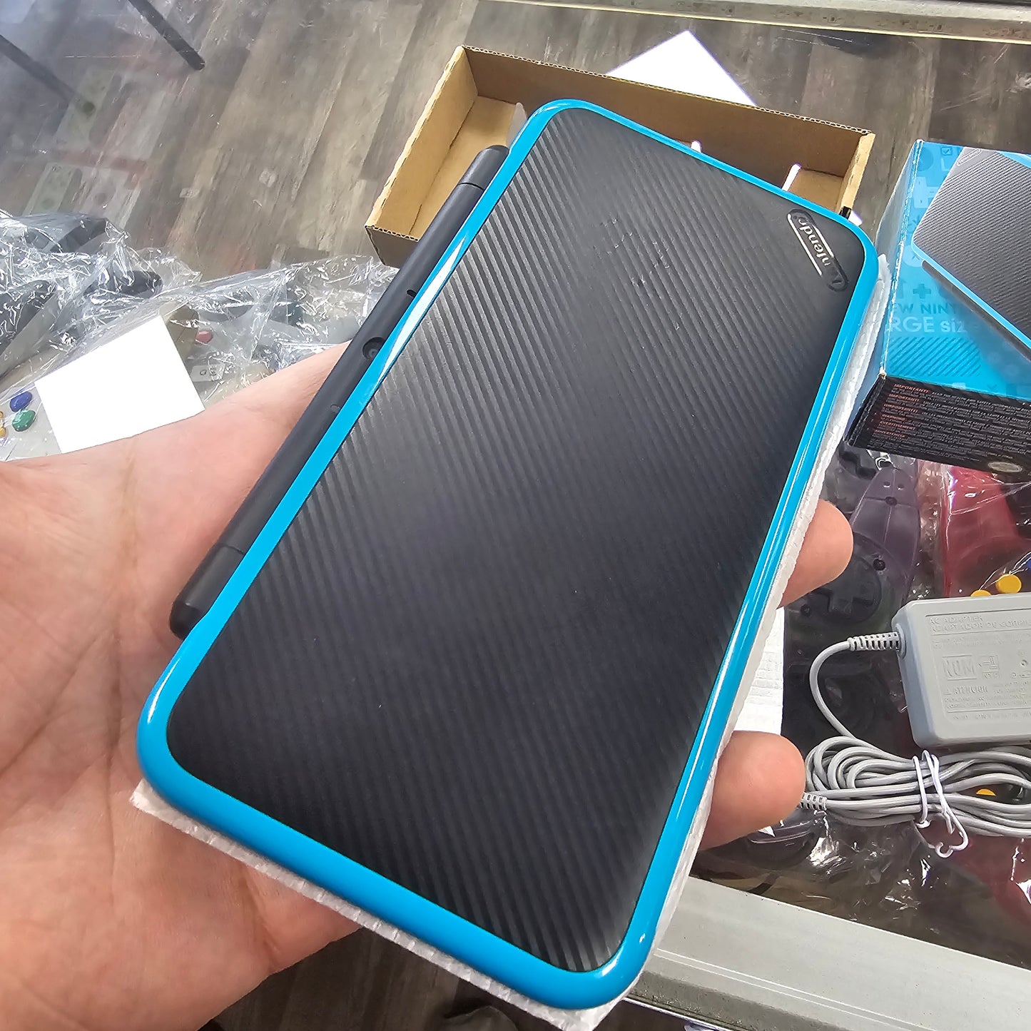 New Nintendo 2DS XL Black & Turquoise Boxed Nintendo 3DS