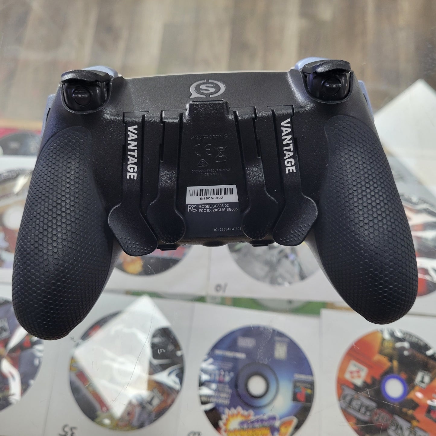 Scuff Vantage Playstation 4 Controller With Case