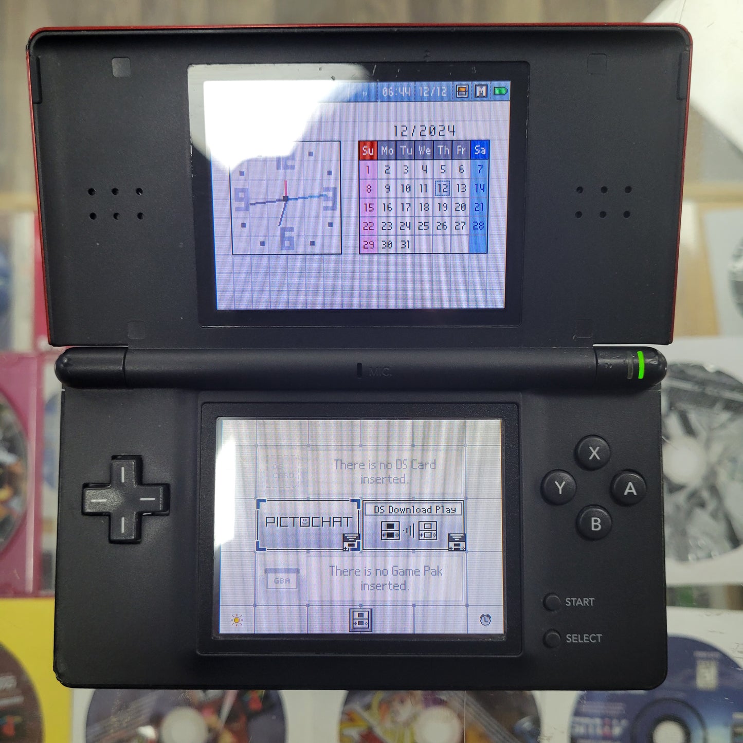 Red Nintendo DS Lite