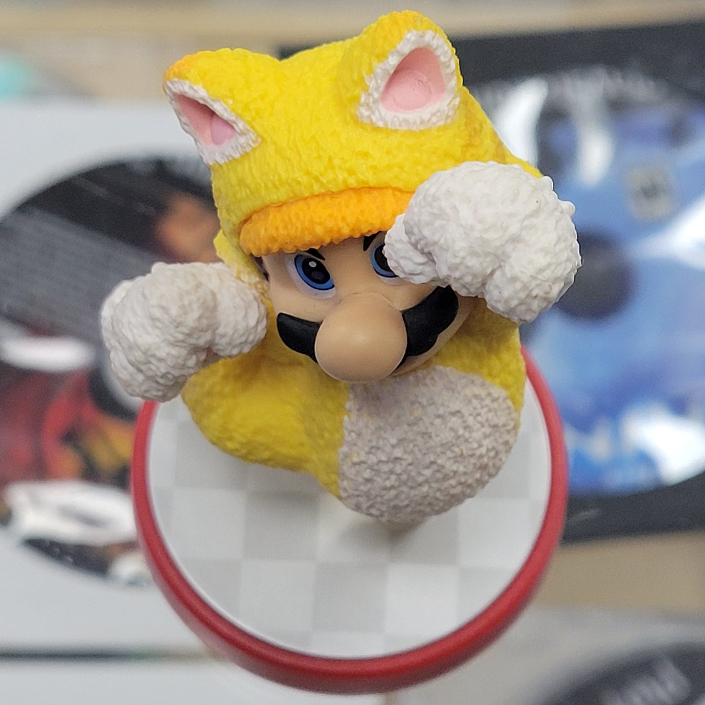 Cat Mario Amiibo