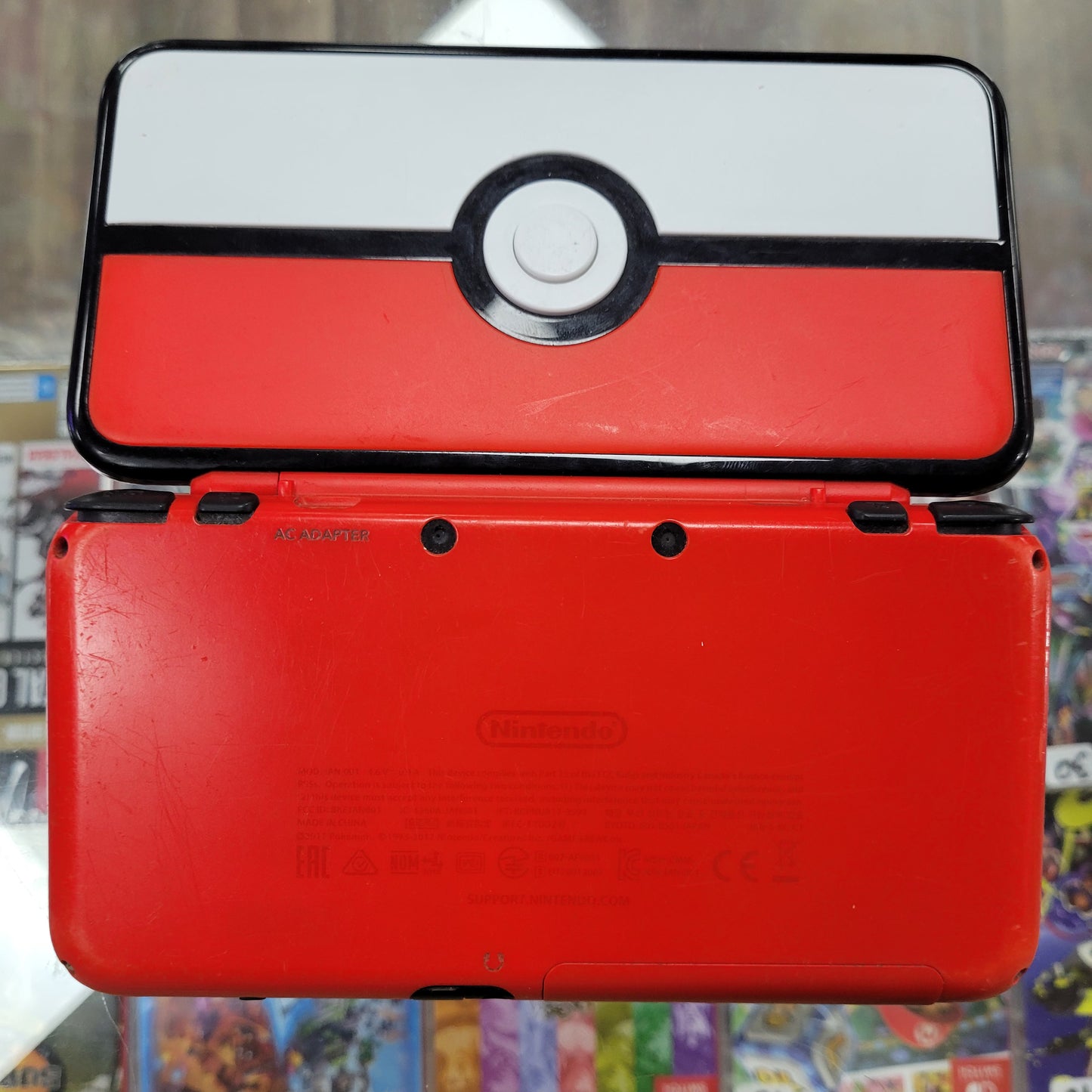 New Nintendo 2DS XL Pokeball Edition