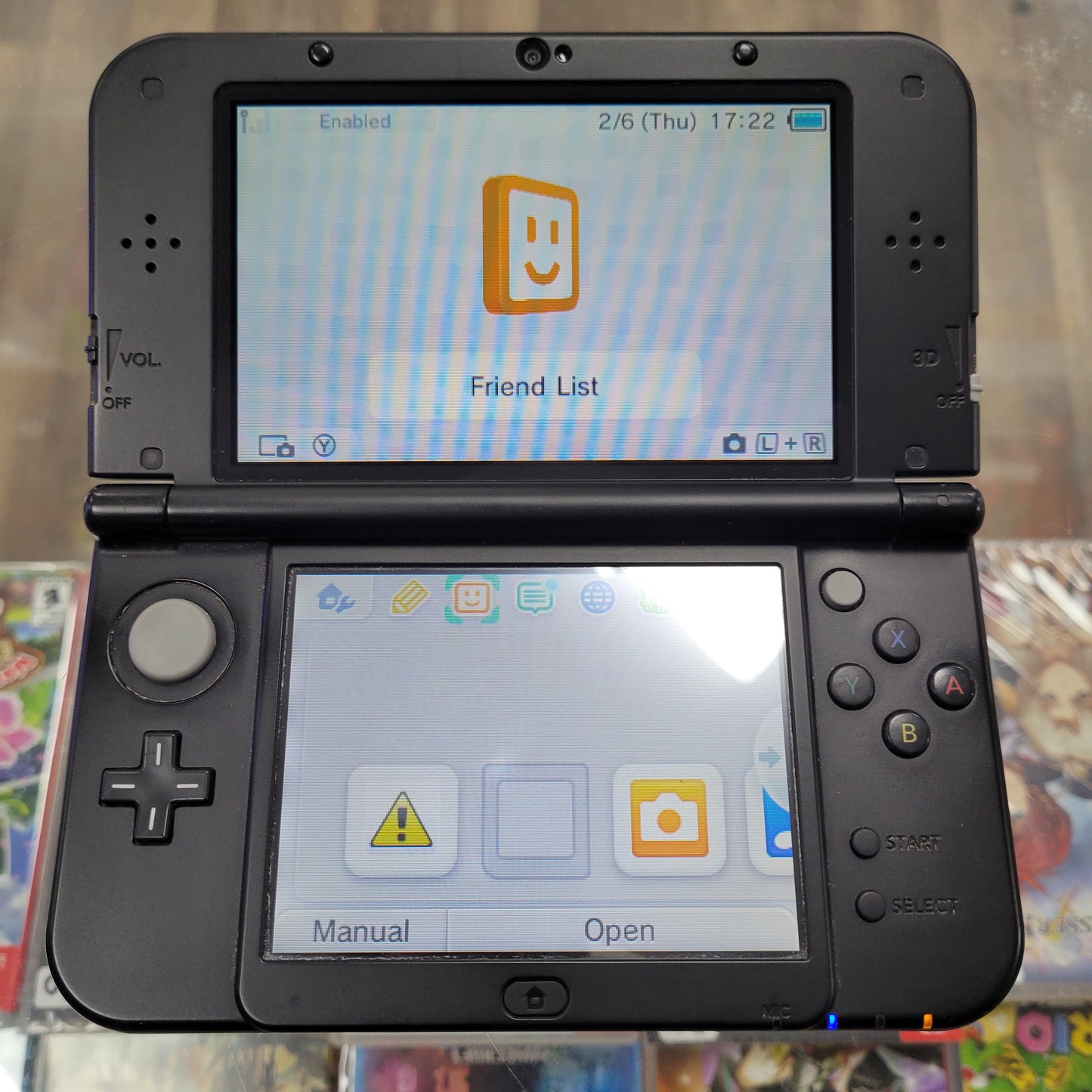 New Nintendo 3DS XL Solgaleo Lunala Black Edition