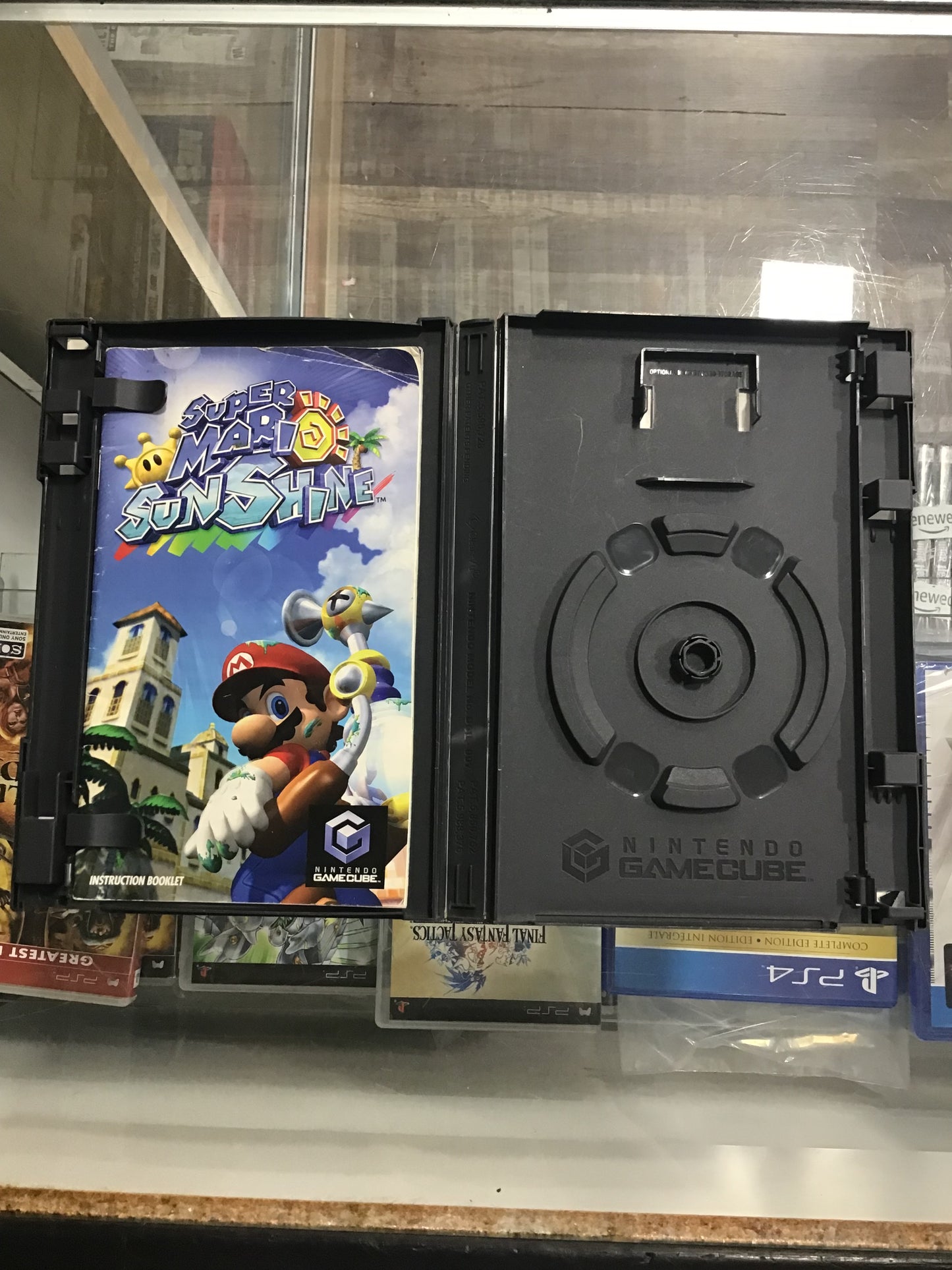 Super Mario Sunshine Player’s Choice Nintendo GameCube Case and Manual ONLY