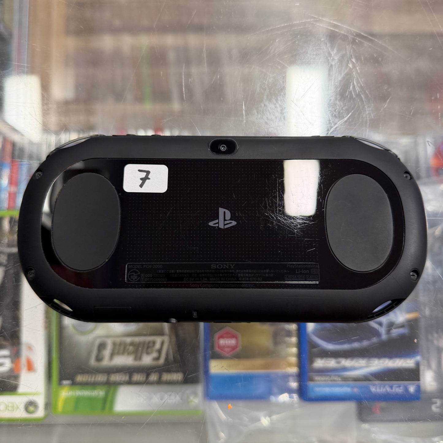 Black Playstation Vita 2000 Handheld System with Charger (JP) (Region Free)