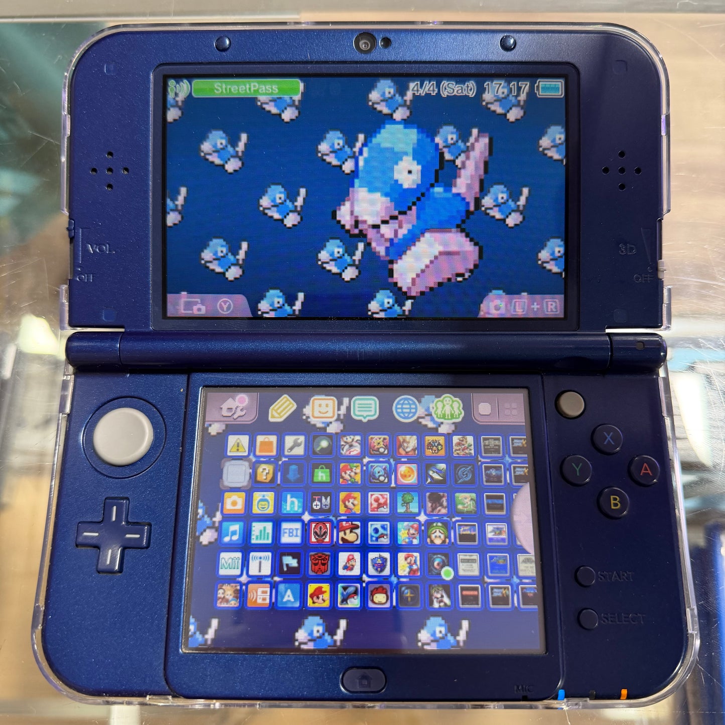 New Nintendo 3DS XL Galaxy Nintendo 3DS (Charger included) (pre installed games)