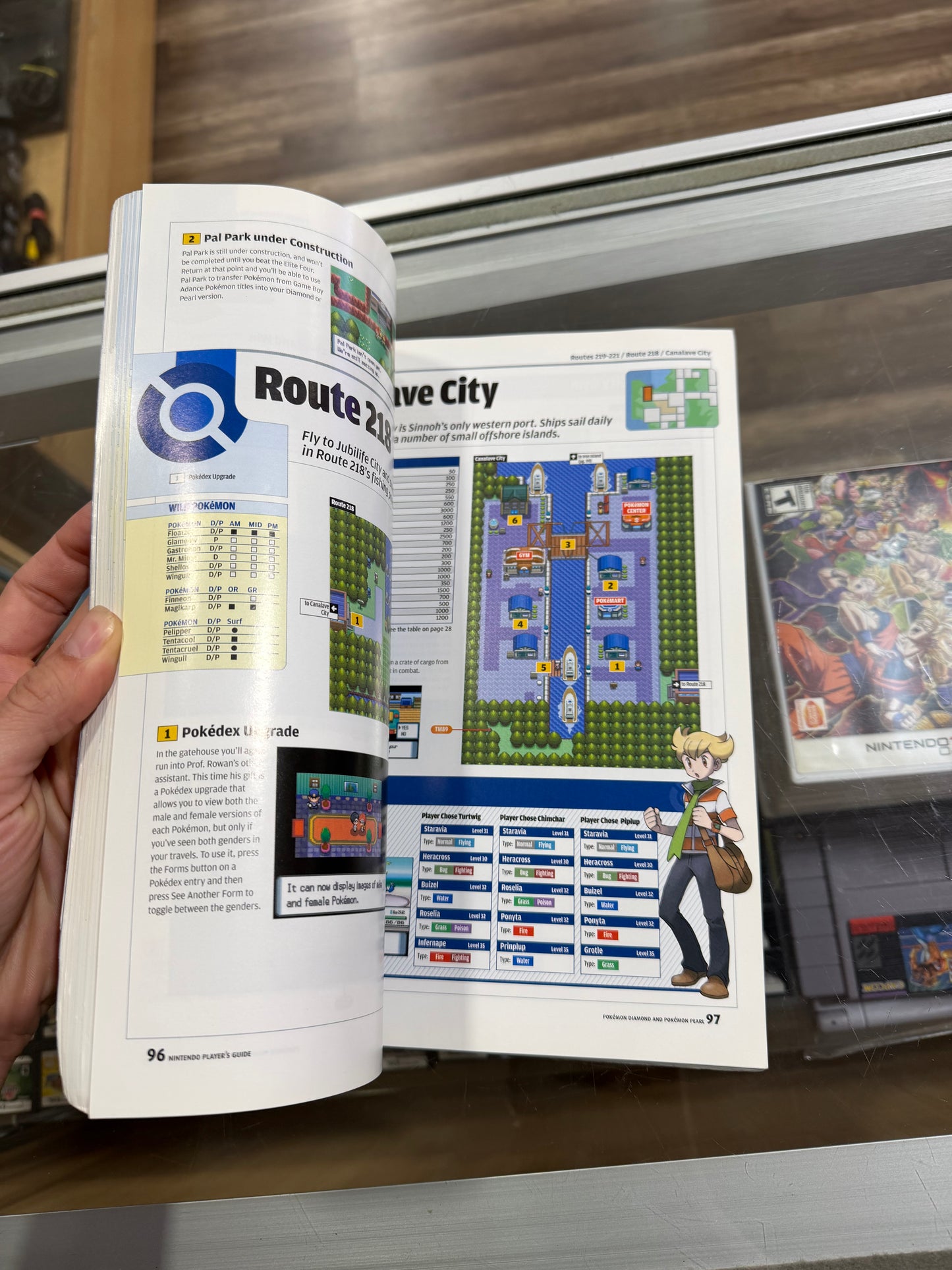 Pokemon Diamond and Pearl Official Guide from Nintendo Power (Worn)