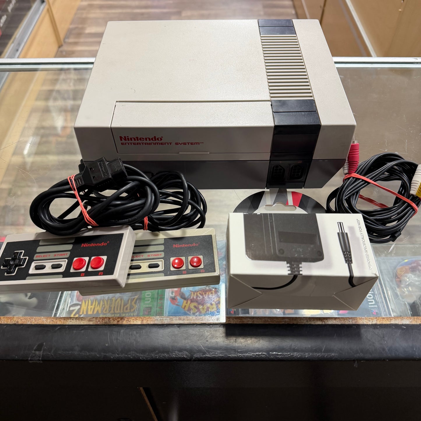 Nintendo NES Console NES (video power cables and controller included)
