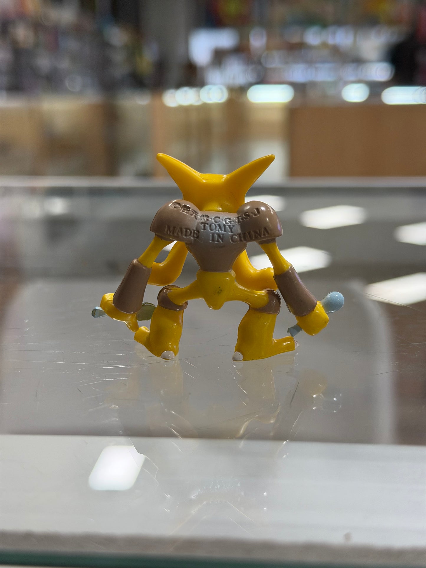 Alakazam Pokemon Tomy Figure