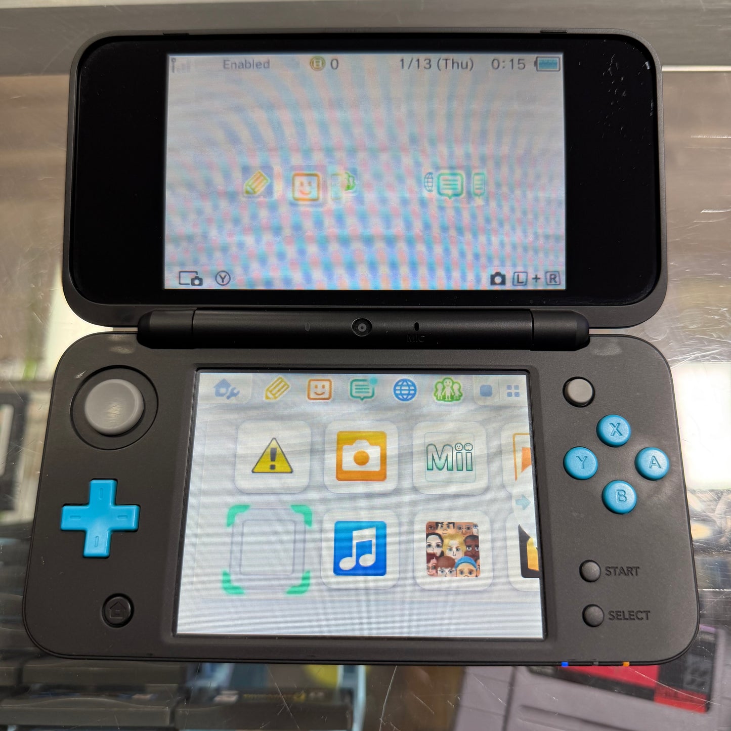 New Nintendo 2DS XL Black + Turquoise Nintendo 3DS System