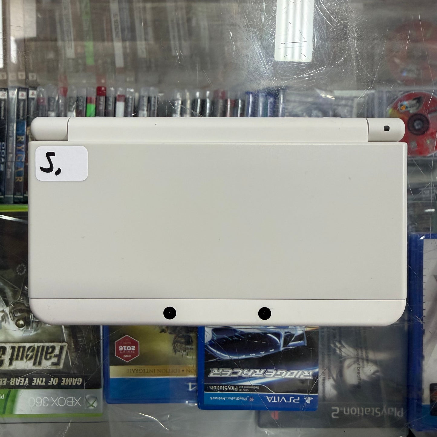 White New Nintendo 3DS Handheld System With Charger (Region Free) (JAPANESE TO US)