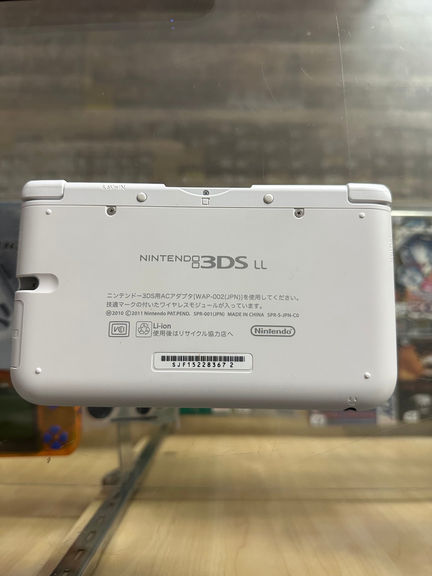 White Nintendo 3DS LL Handheld System (US Region) with Digital Gamesh