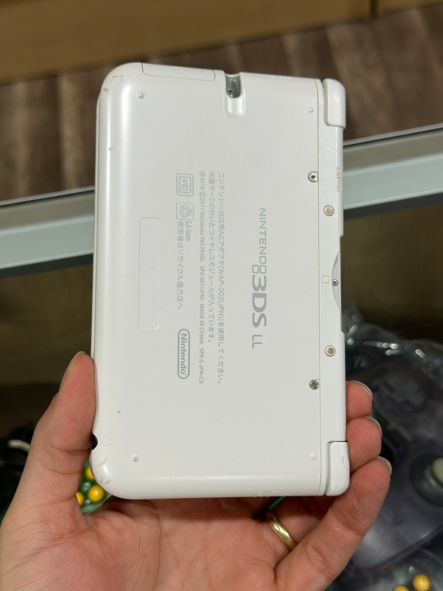 White Nintendo 3DS LL Handheld System (US Region) with Charger