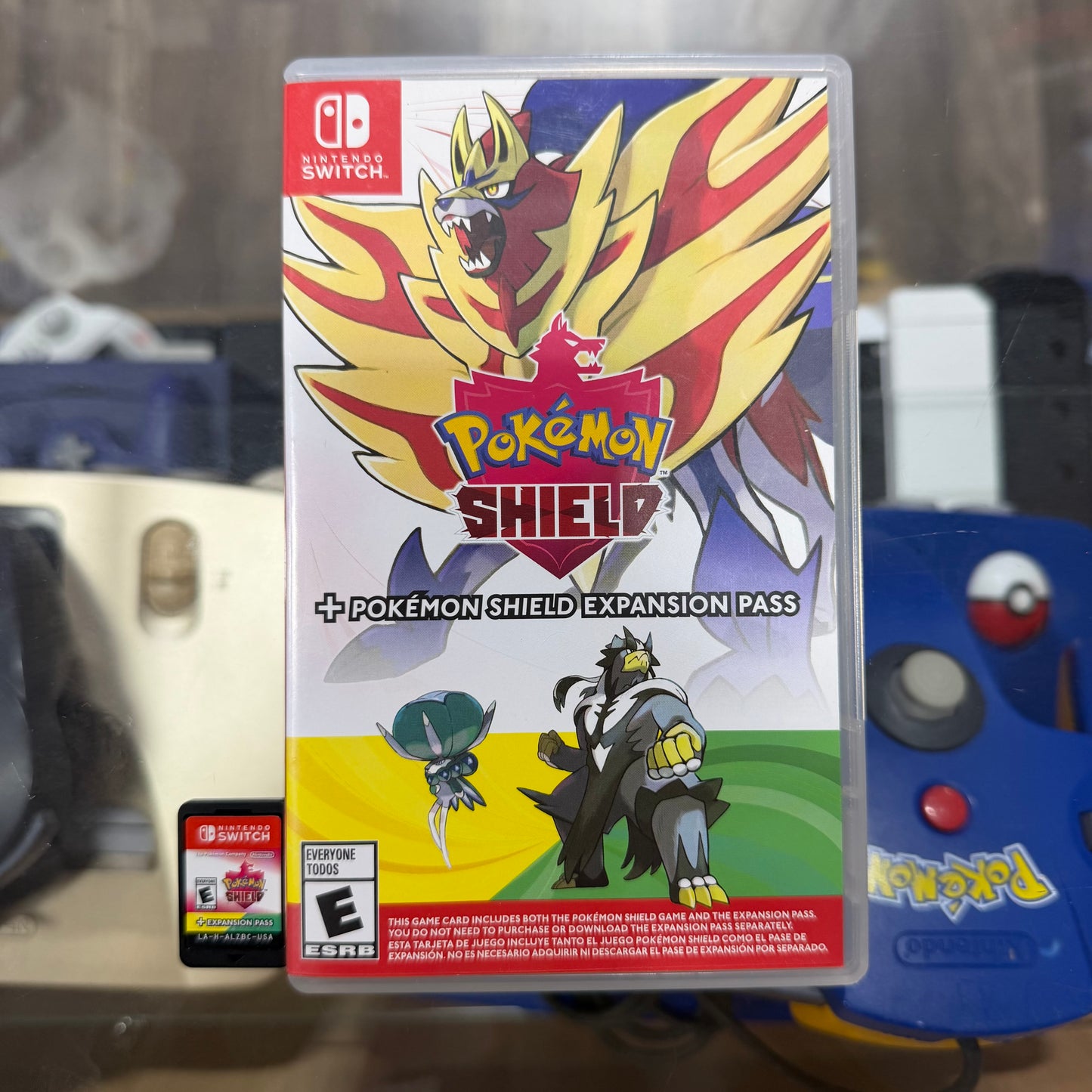 Pokemon Shield + Pokemon Shield Expansion Pass Nintendo Switch