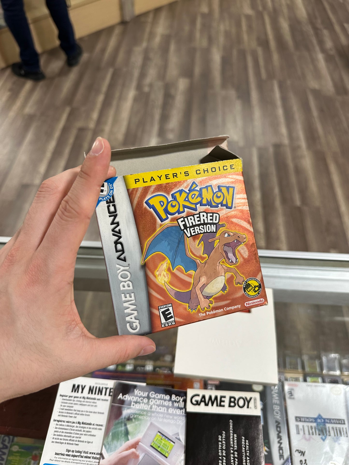 Pokémon FireRed Nintendo Gameboy Advance CIB Plays on DS Variant