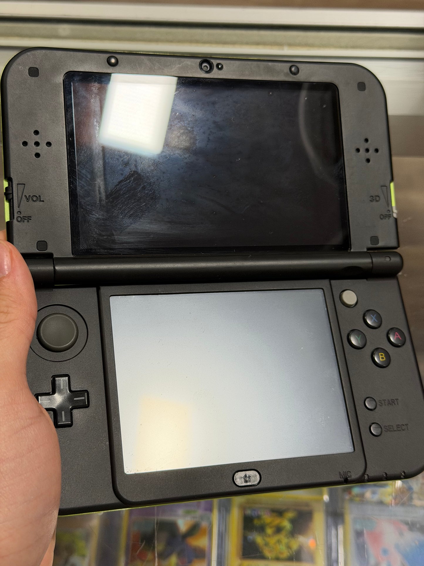 Lime Green “New” Nintendo 3DS XL Handheld System With Charger (Region Free)(JAPANESE TO US) (Digital Games 512 GB)