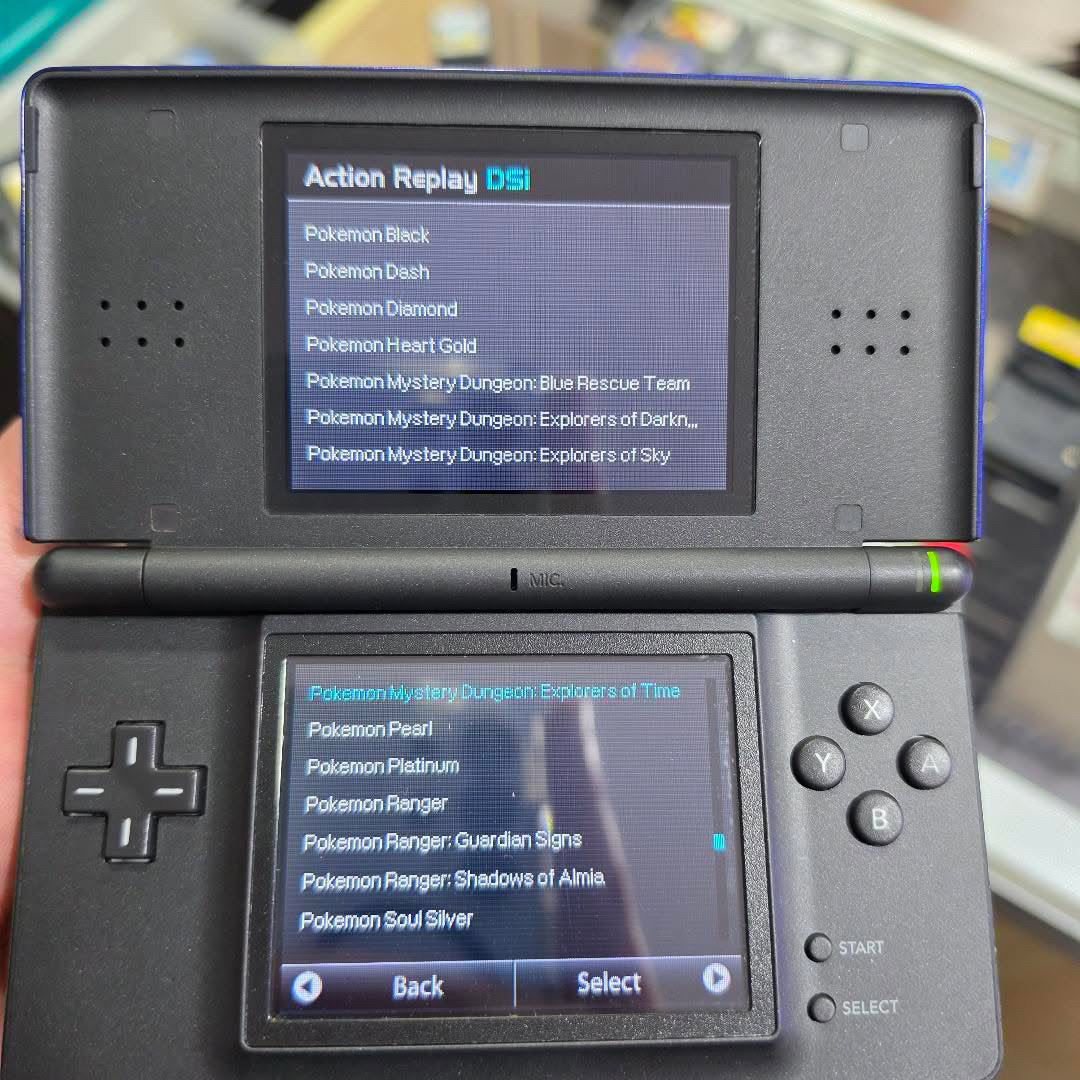 Action Replay DSi - Includes Pokemon Codes