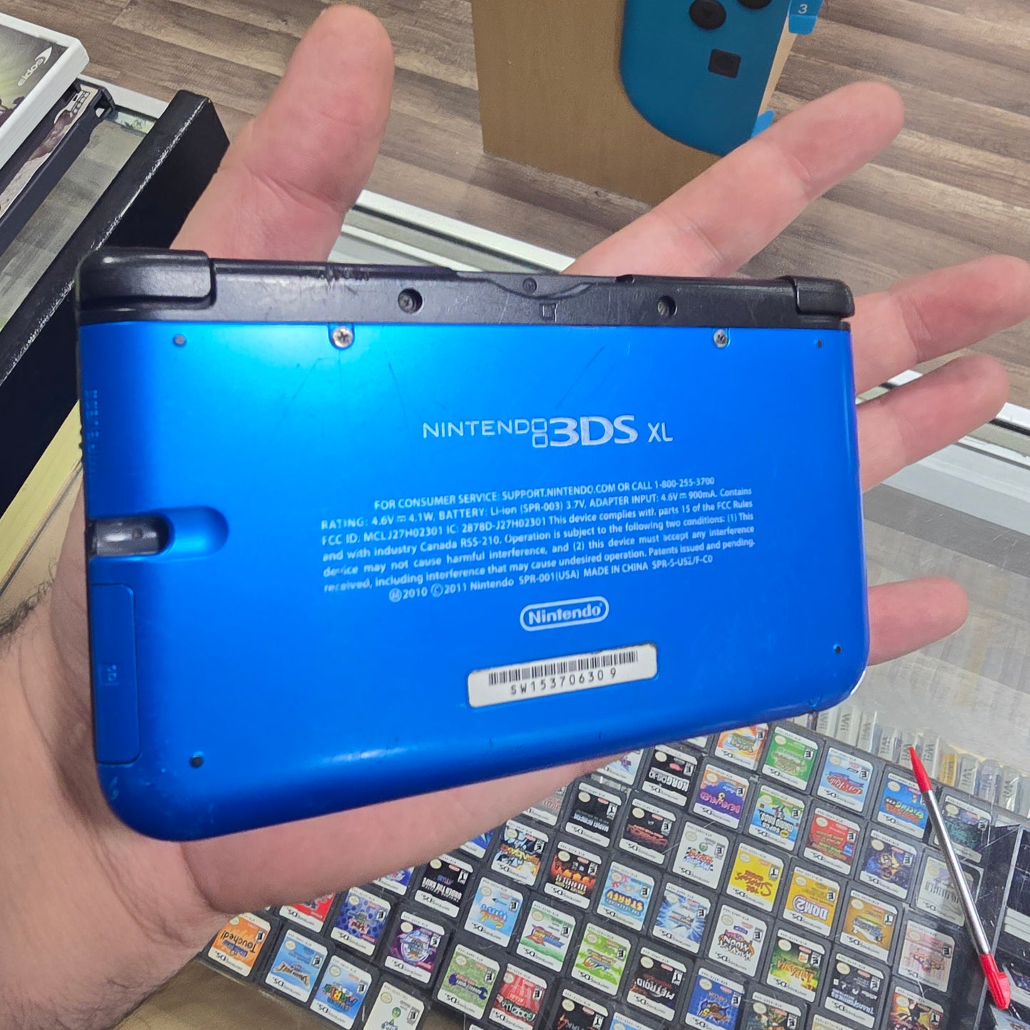 Nintendo 3DS Blue + Black Handheld System with Digital Games and Charger (Check Condition)