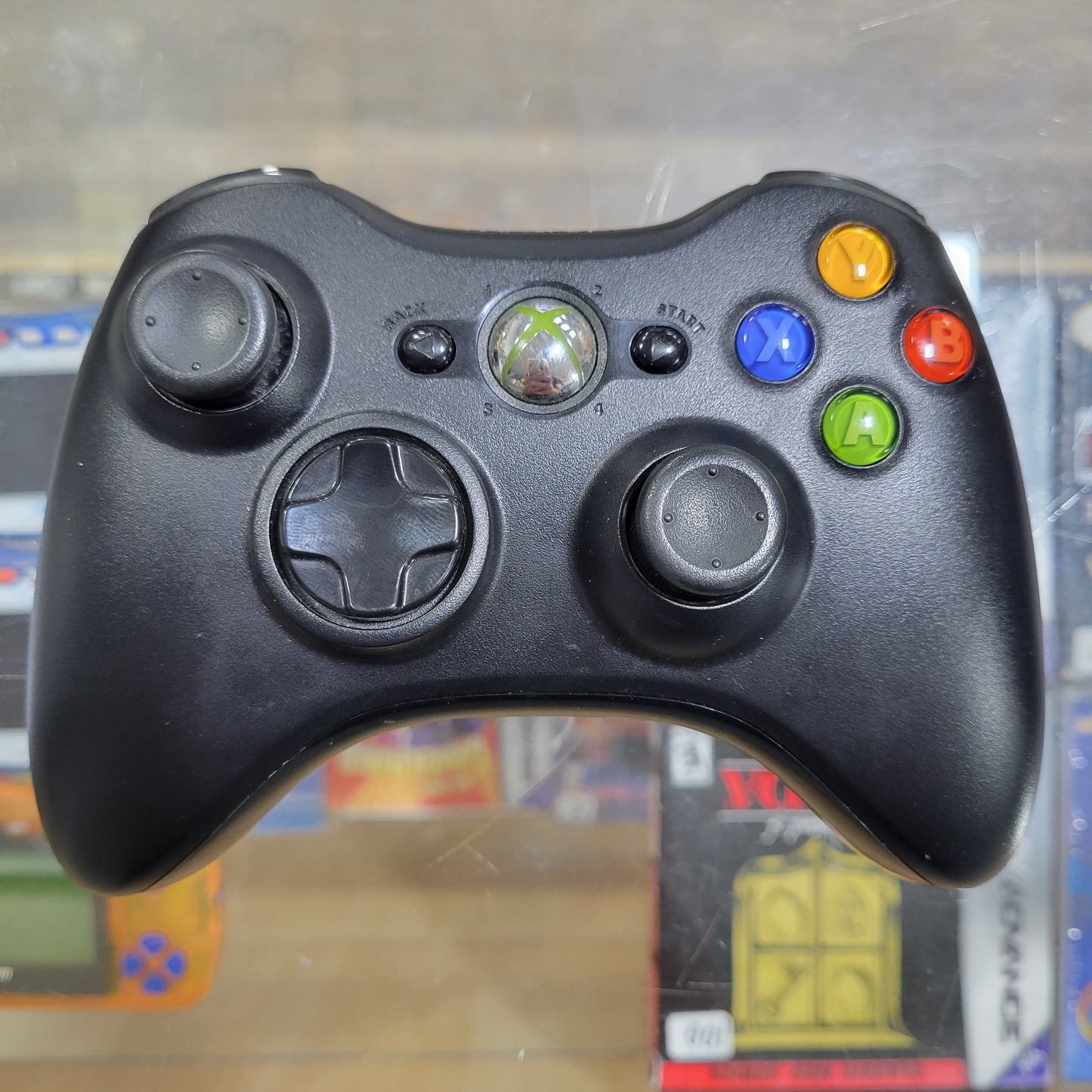 Black Xbox 360 controller