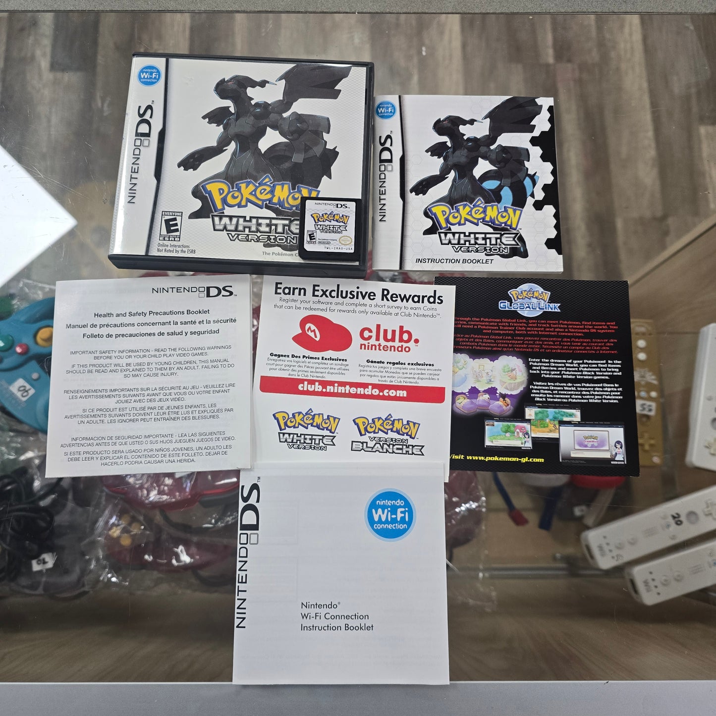 Pokémon White CIB Nintendo DS