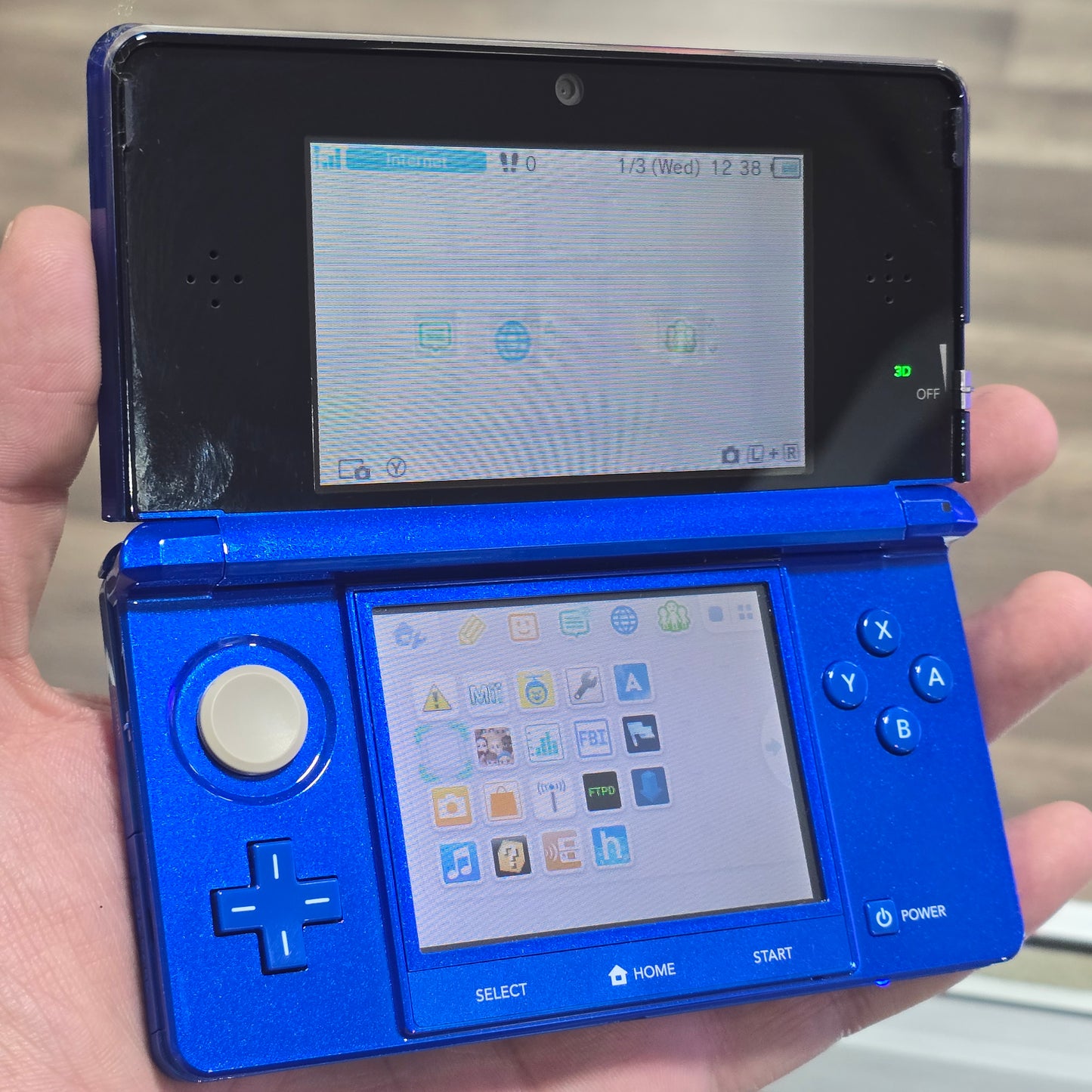 Nintendo 3DS Blue Handheld System with Charger (Region Free)