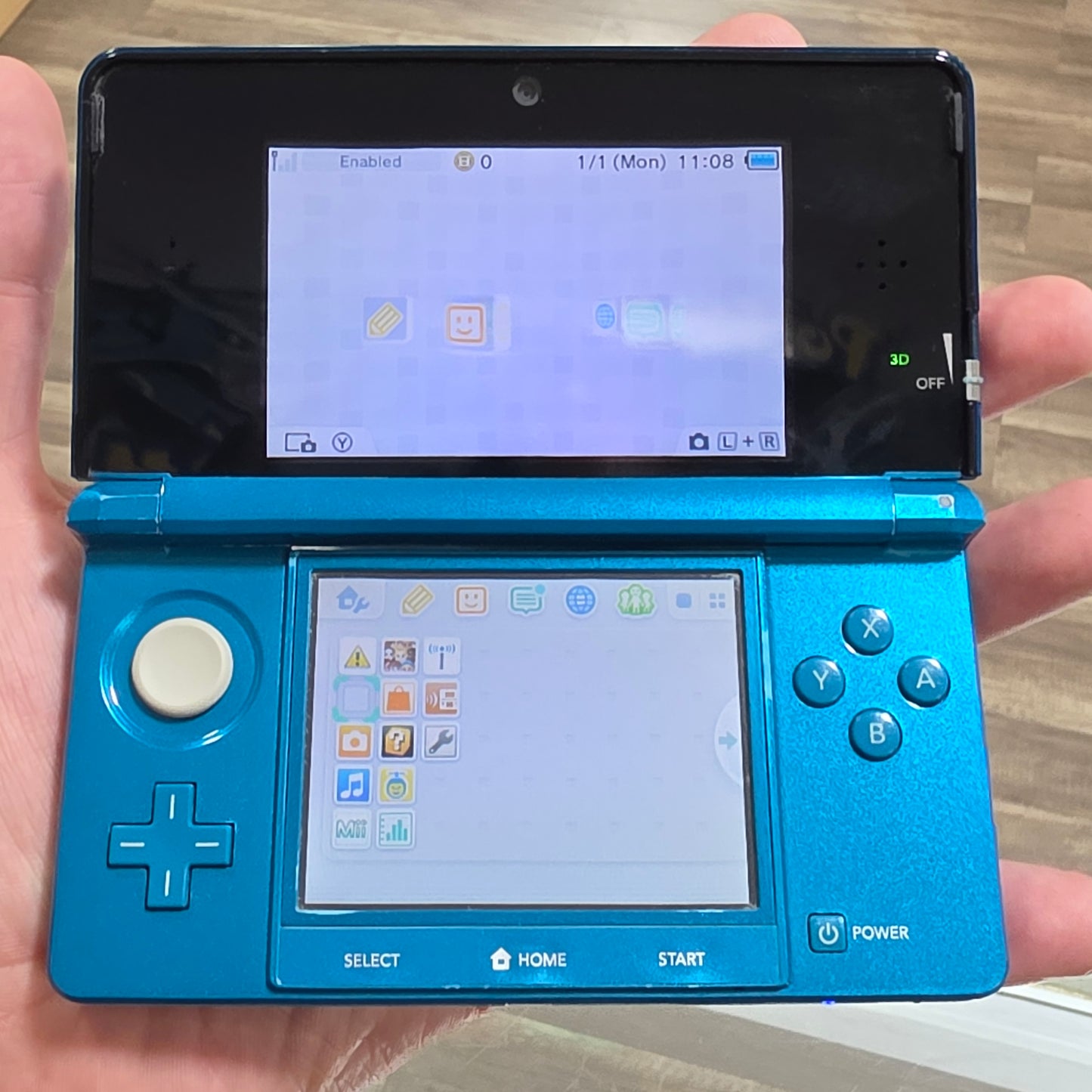 (033) Aqua Blue Nintendo 3DS Handheld System With Charger (Region Free) (JAPANESE TO US)