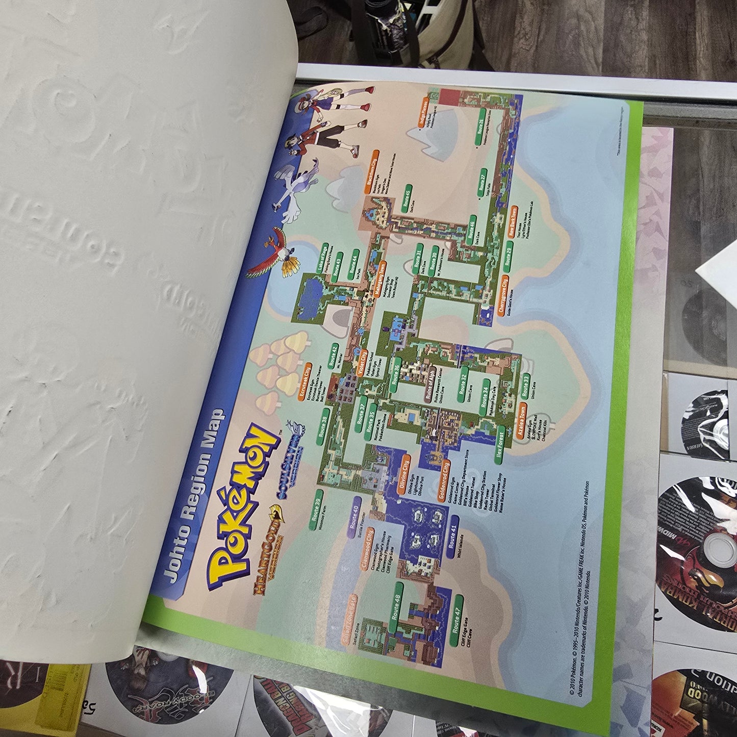 Pokemon HeartGold & SoulSilver Versions Strategy Guide w/POSTER