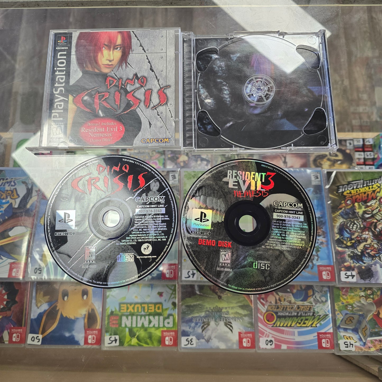 Dino Crisis CIB With Bonus Disc (Cracked Jewel Case) PlayStation 1