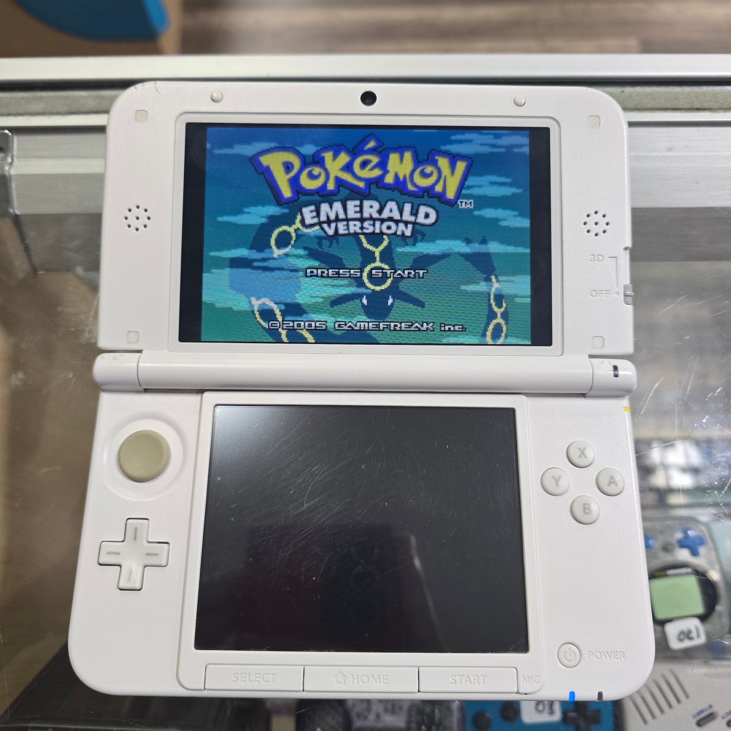 Nintendo 3DS LL Mint + White Handheld System with Digital Games and Charger (Check Condition)