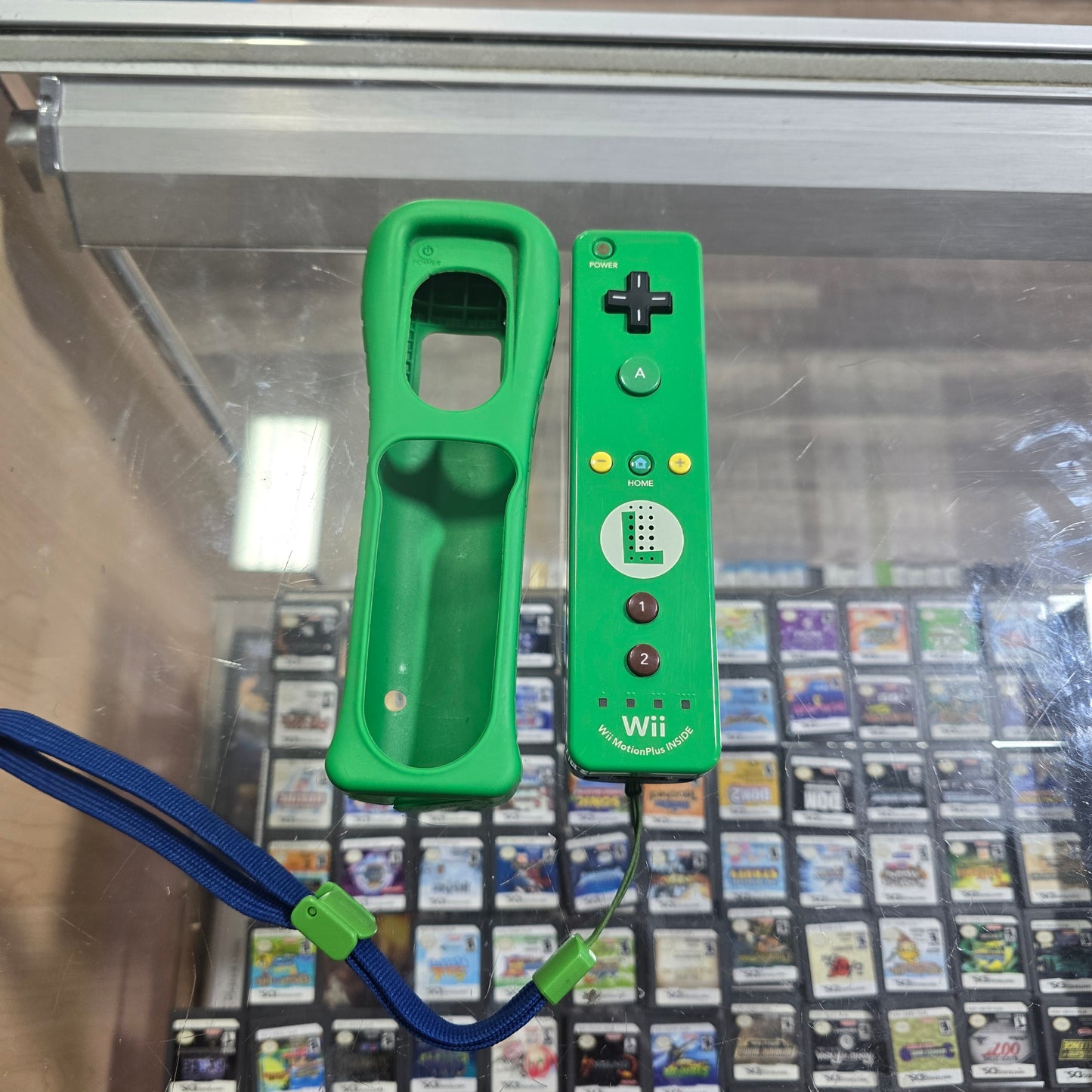 Luigi Wii Nintendo Remote Plus