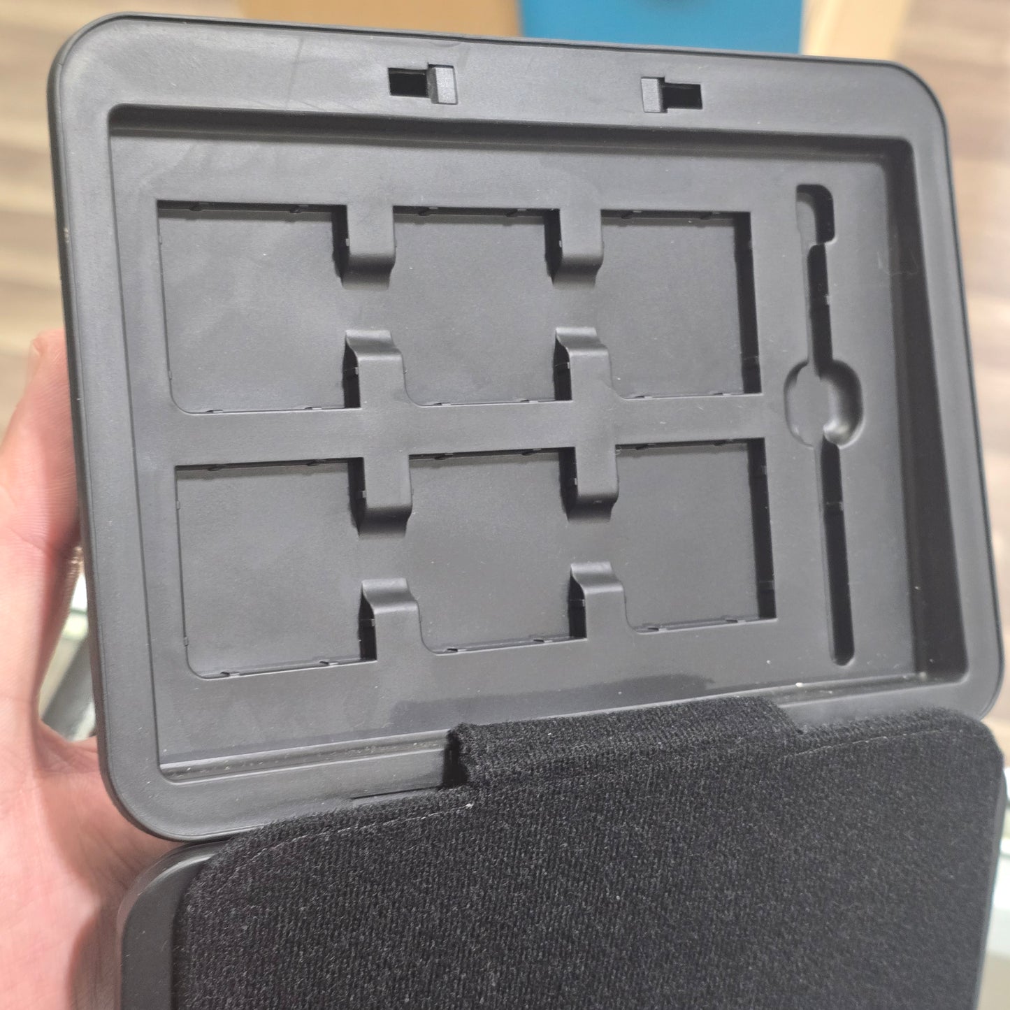 Nintendo Dsi XL System Hard Cover Cash with Stylus