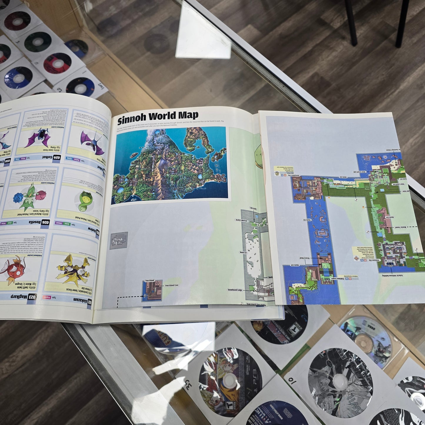 Pokemon Diamond and Pearl Official Guide from Nintendo Power with Map