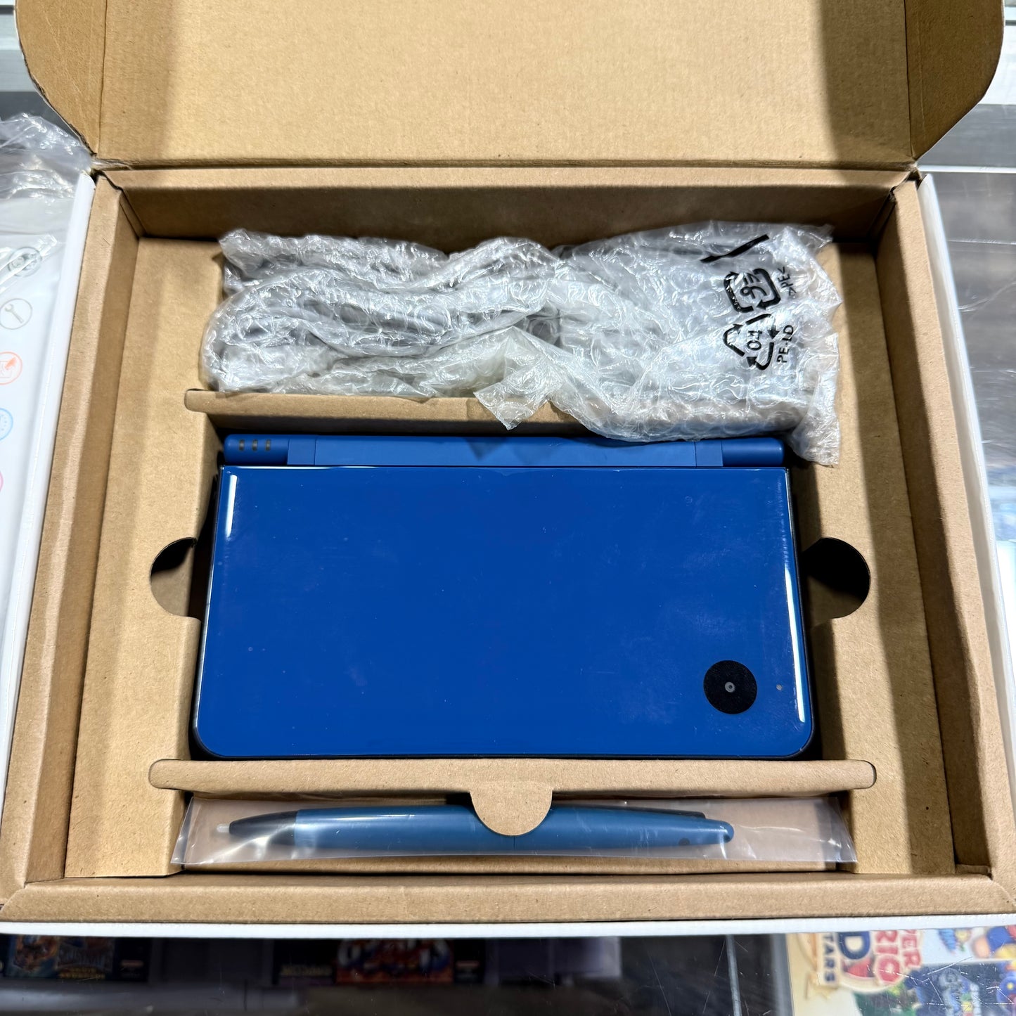 Nintendo DSi XL Midnight Blue Handheld System with Box and Charger