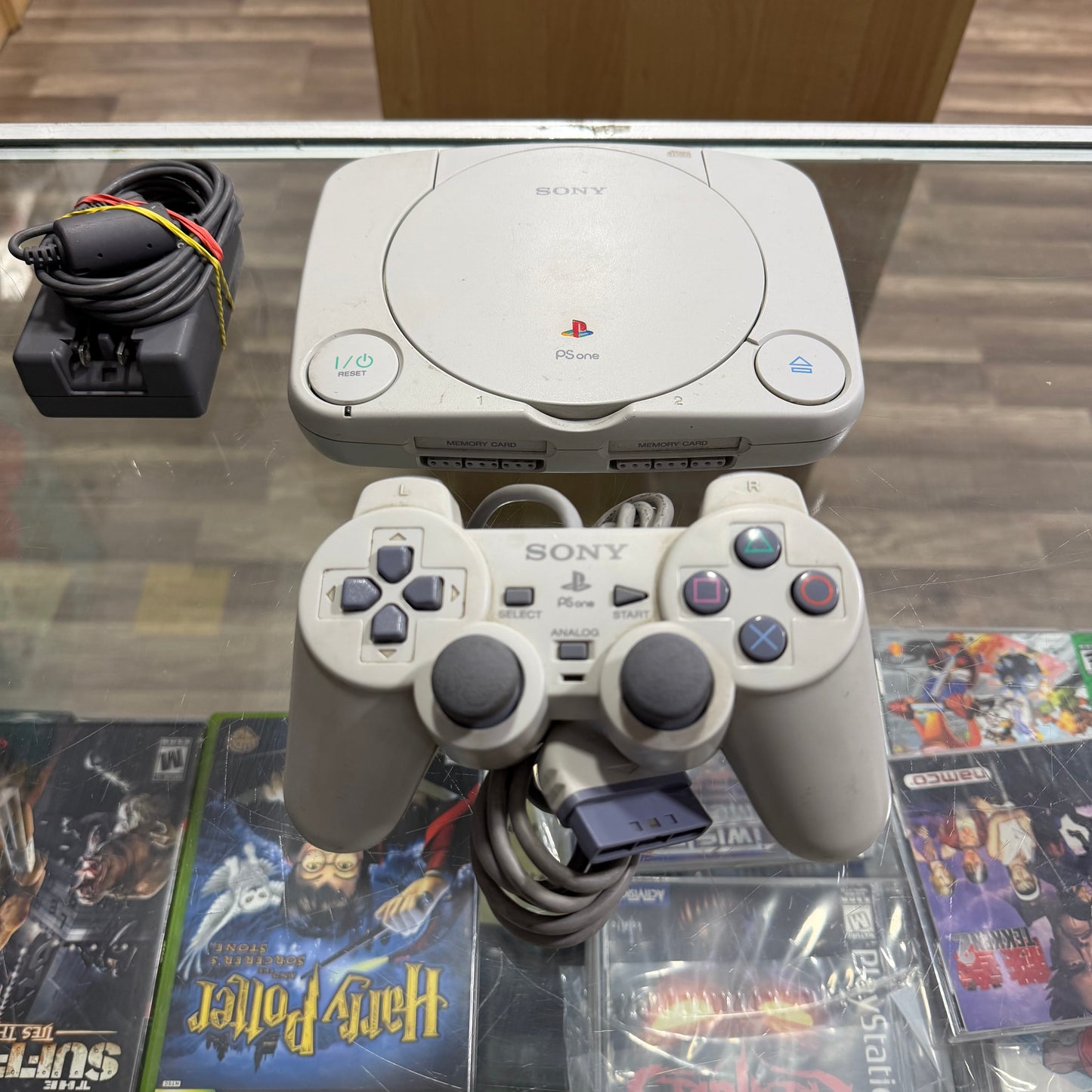 PSOne Slim System Playstation 1 (controller cables and memory card included) (9075)