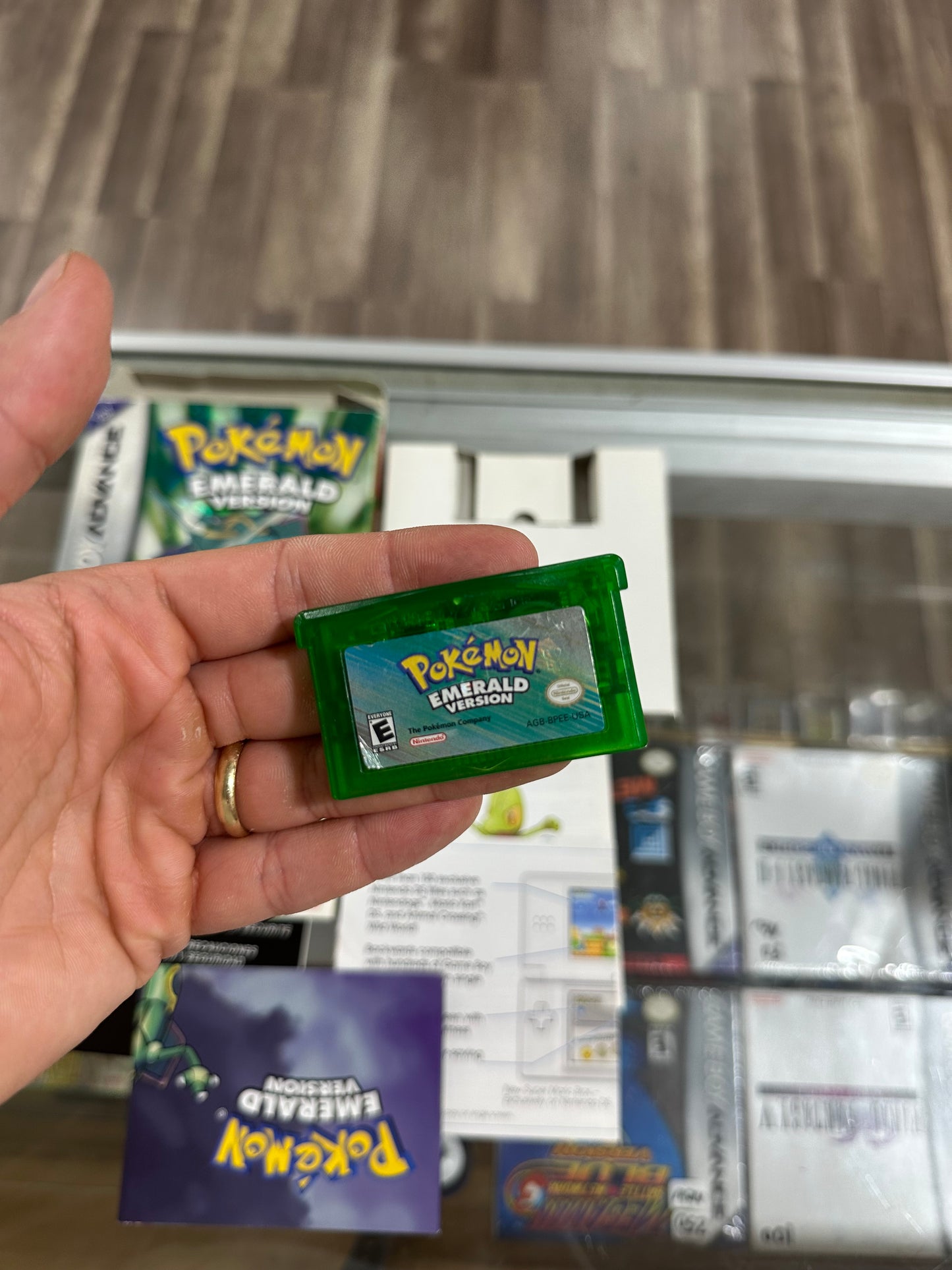 Pokémon Emerald Nintendo Gameboy Advance CIB Authentic With Poster