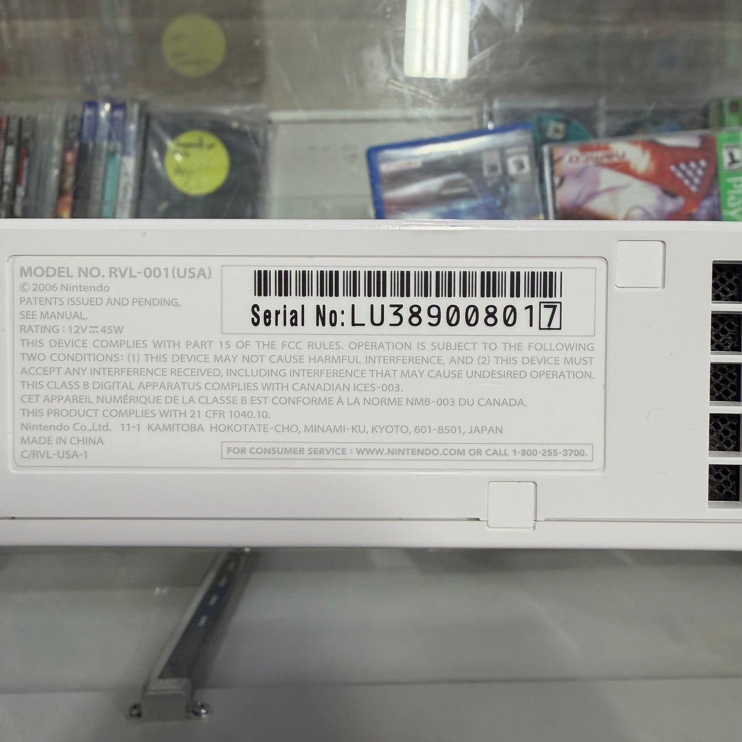 Nintendo Wii System with all wires and Controllers (8017)