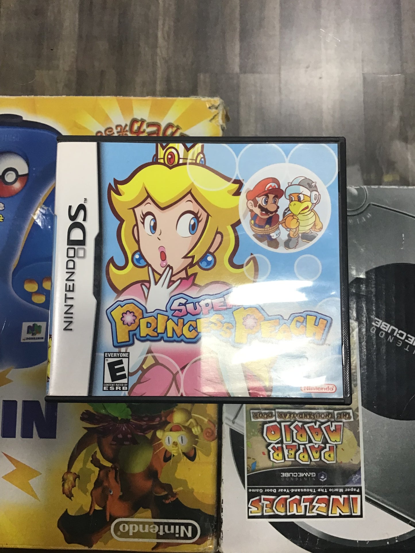 Super Princess Peach Nintendo DS Case and Manual ONLY