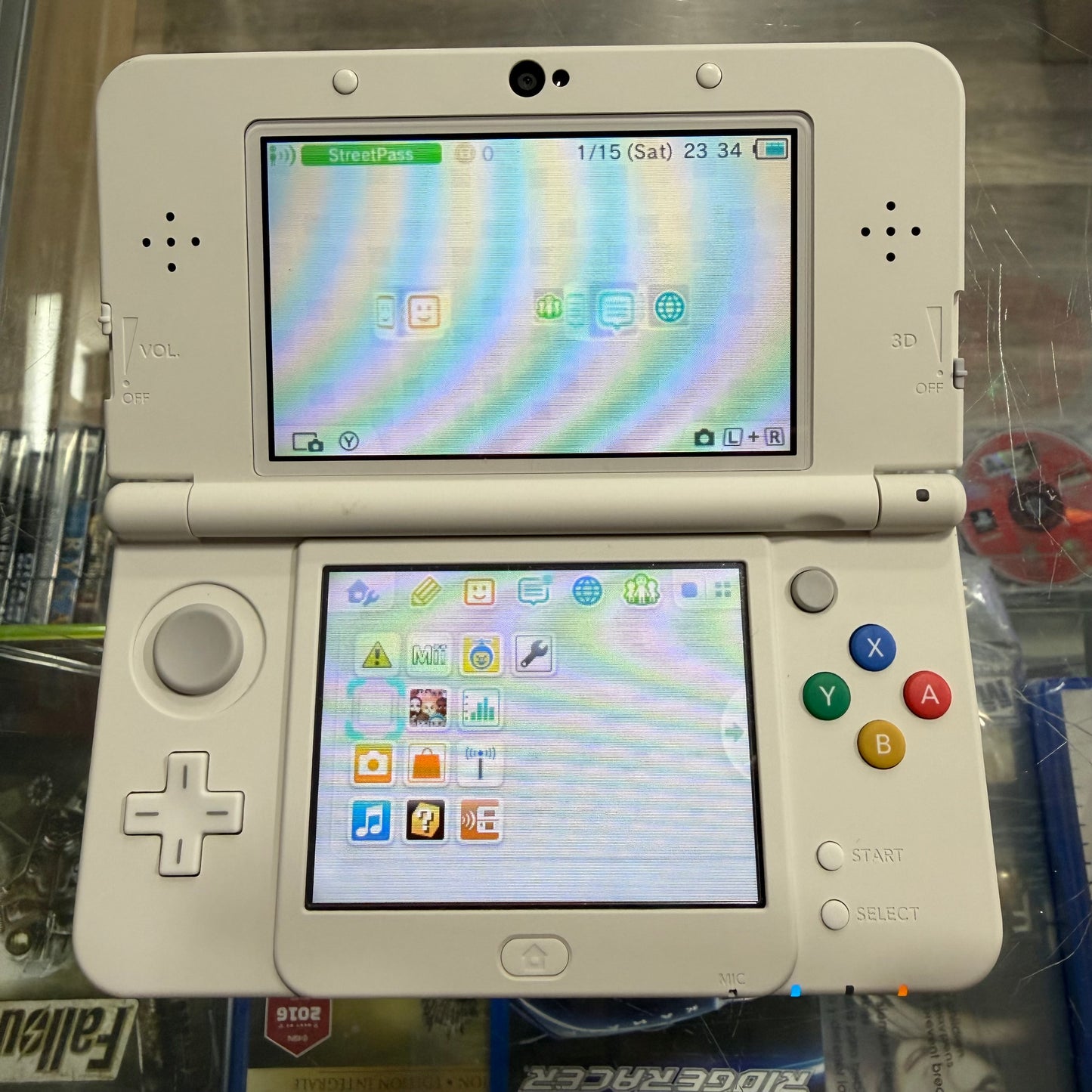 White New Nintendo 3DS Handheld System With Charger (Region Free) (JAPANESE TO US)
