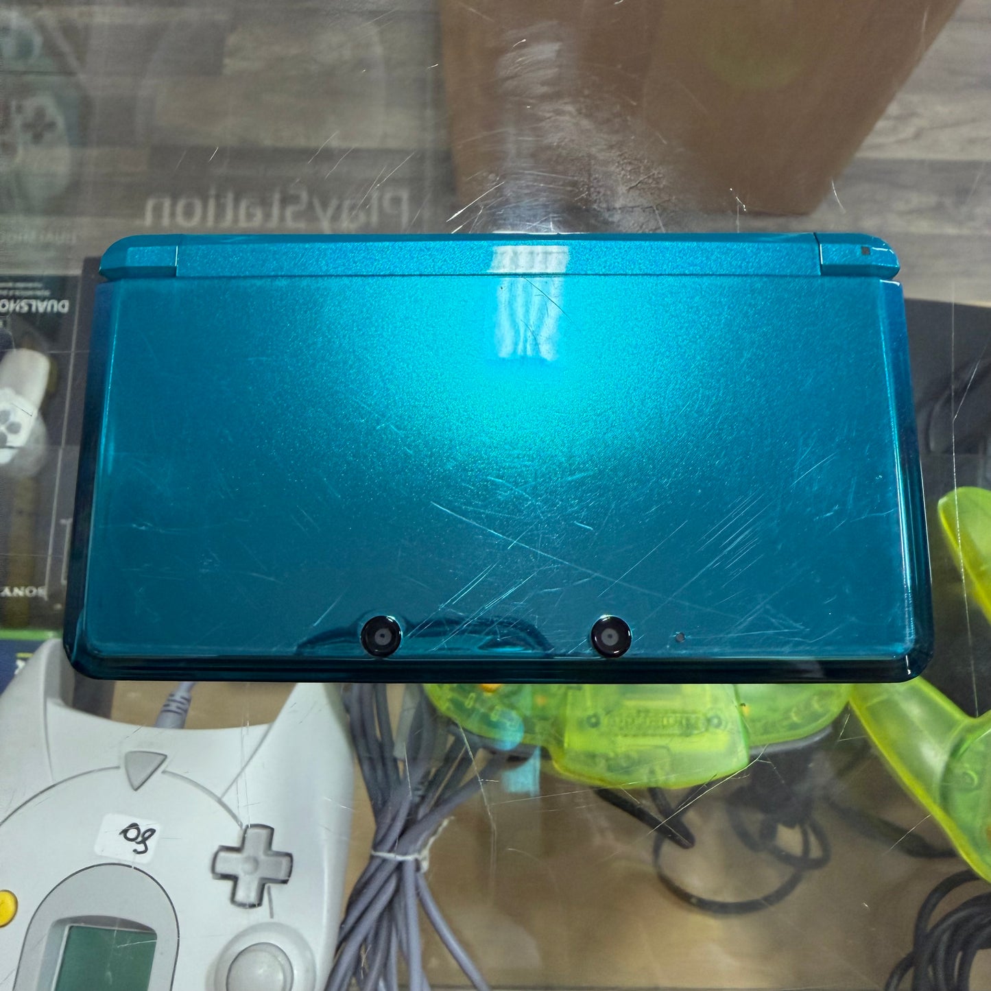 Nintendo 3DS Aqua Blue Nintendo 3DS (Charger Included) ( 9000 )
