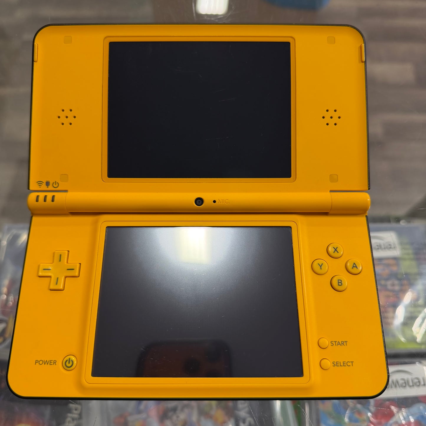 Nintendo DSI LL Yellow JP Nintendo DS (Charger included)