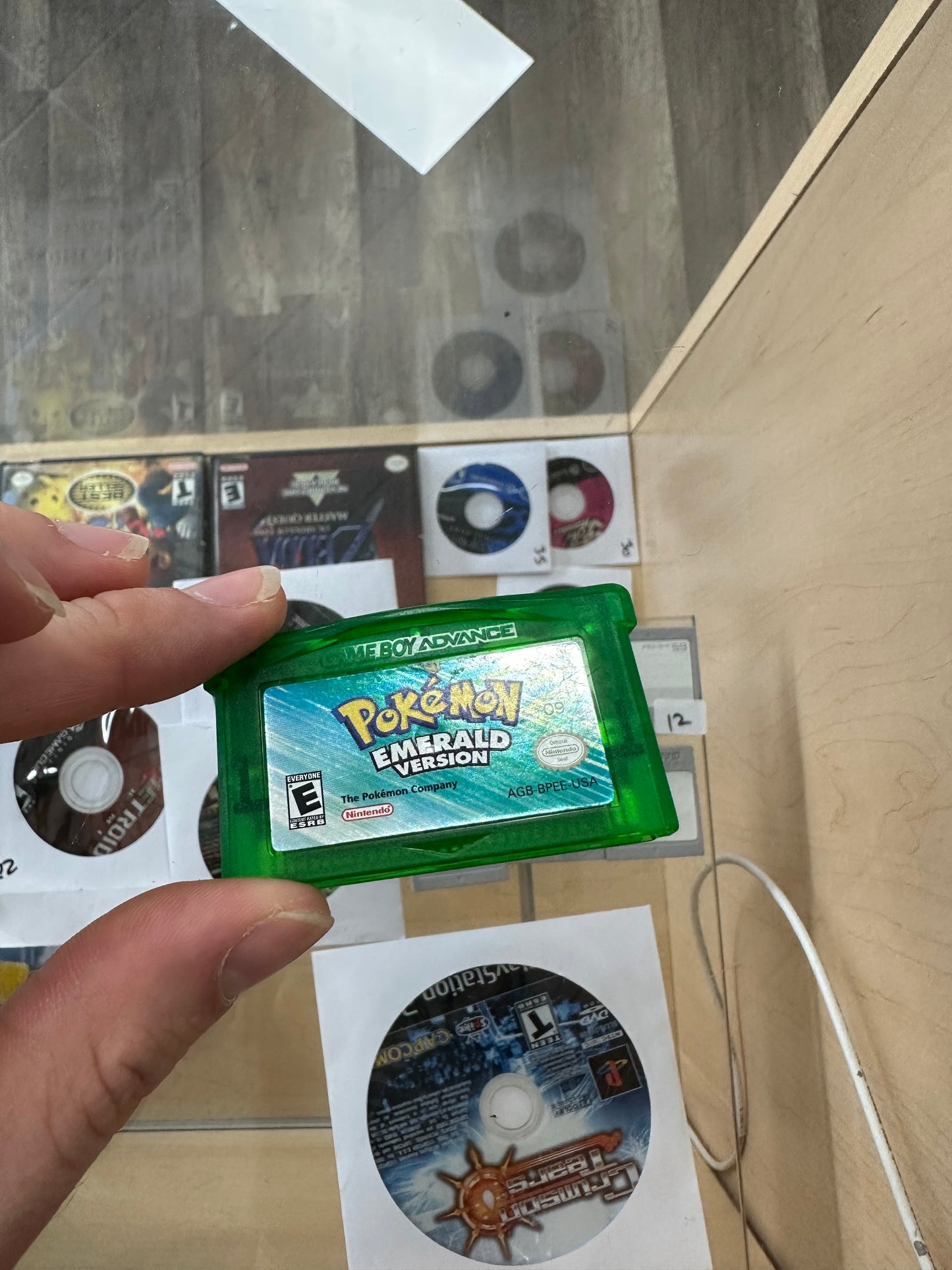 Pokémon Emerald Nintendo Gameboy Advance Authentic