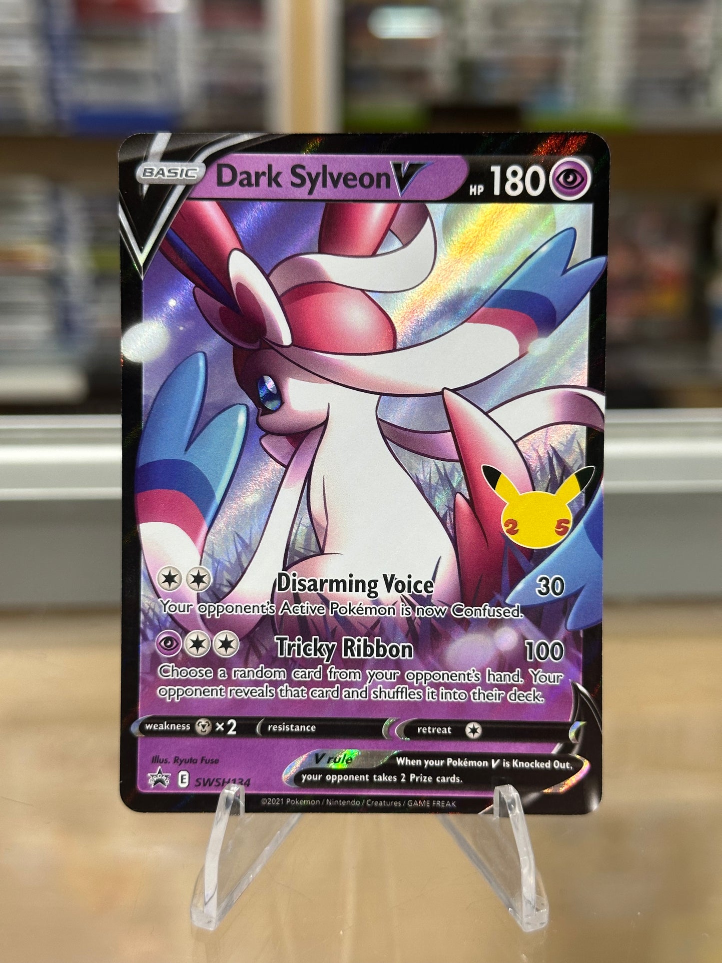 Dark Sylveon V - SWSH134 - SWSH: Sword & Shield Promo Cards