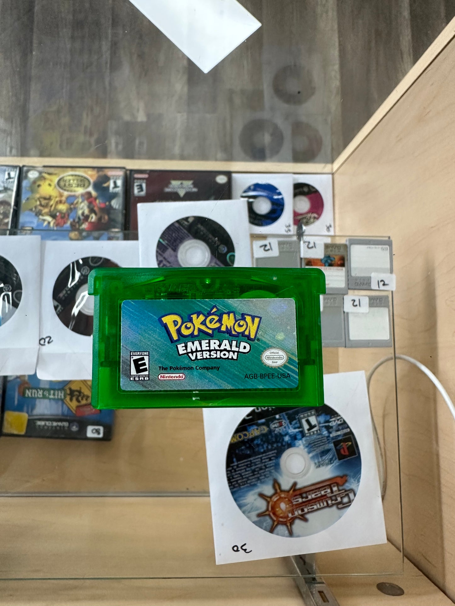 Pokémon Emerald Nintendo Gameboy Advance Authentic *With Event Items