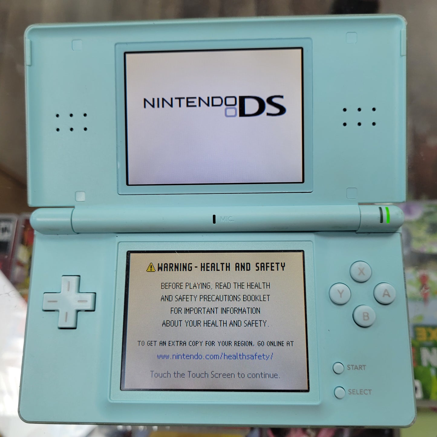 Turquoise Light Blue Nintendo DS Lite with charger