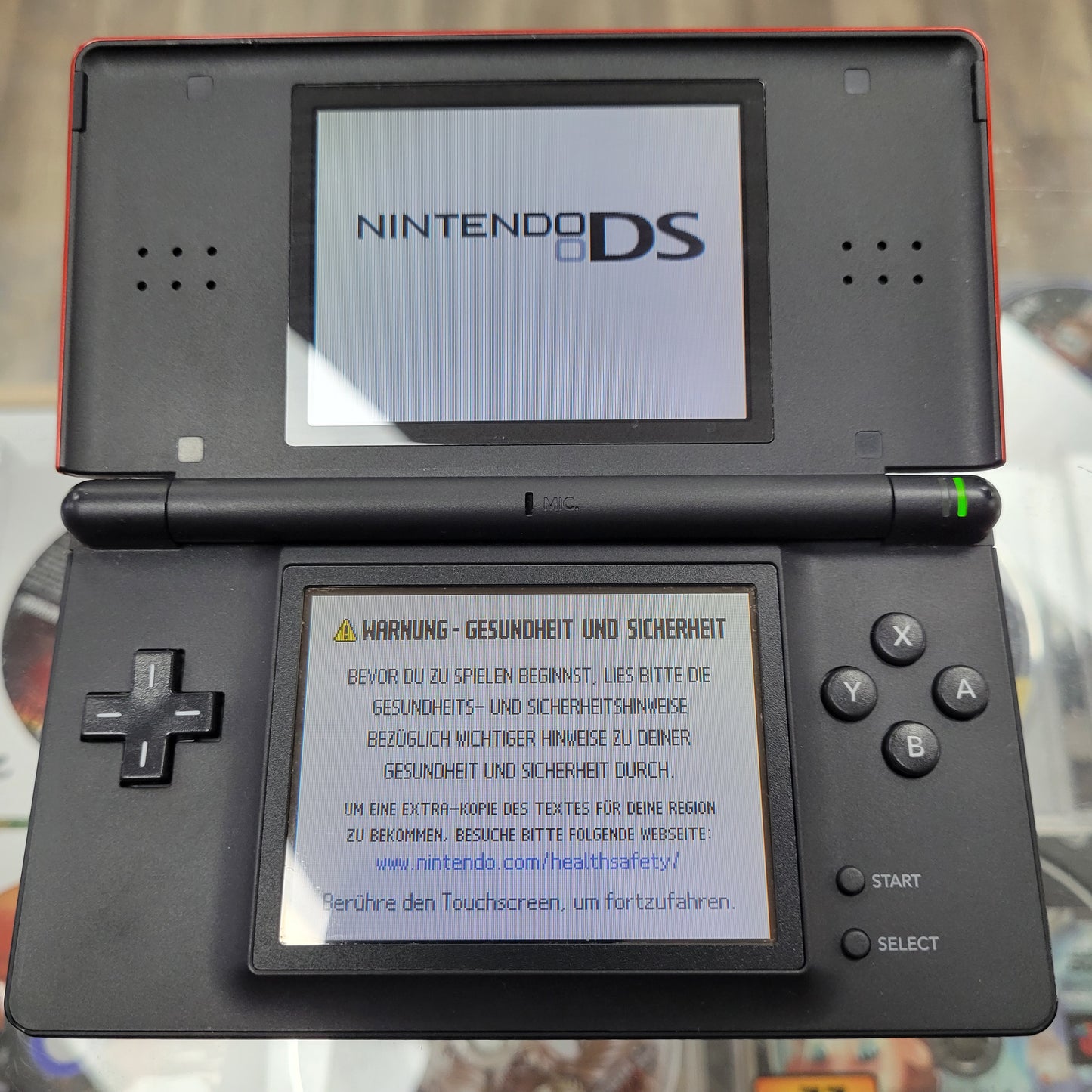 Red Nintendo DS Lite