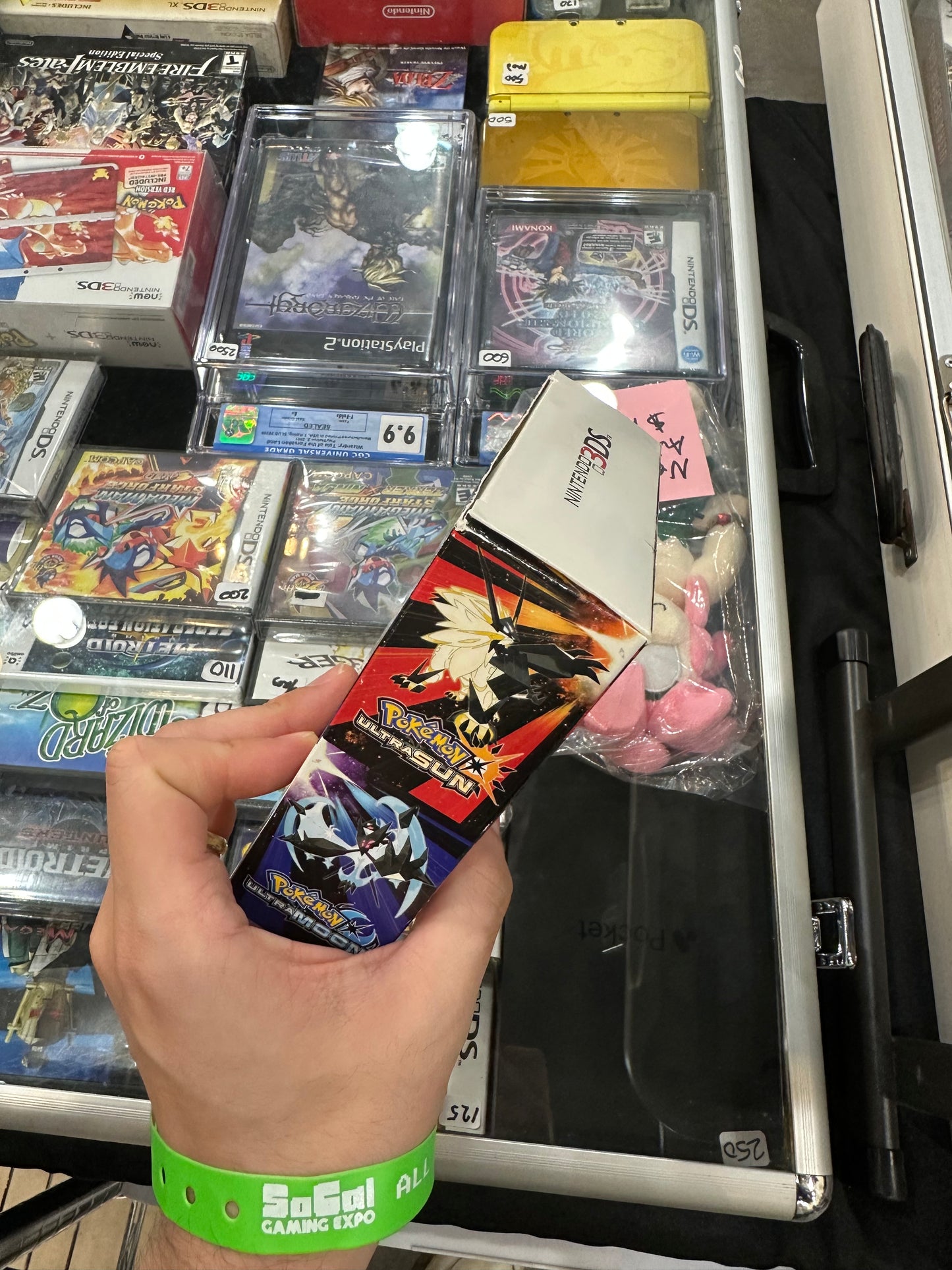 Pokémon Ultra Sun and Ultra Moon Double Pack with Steelbook Nintendo 3DS