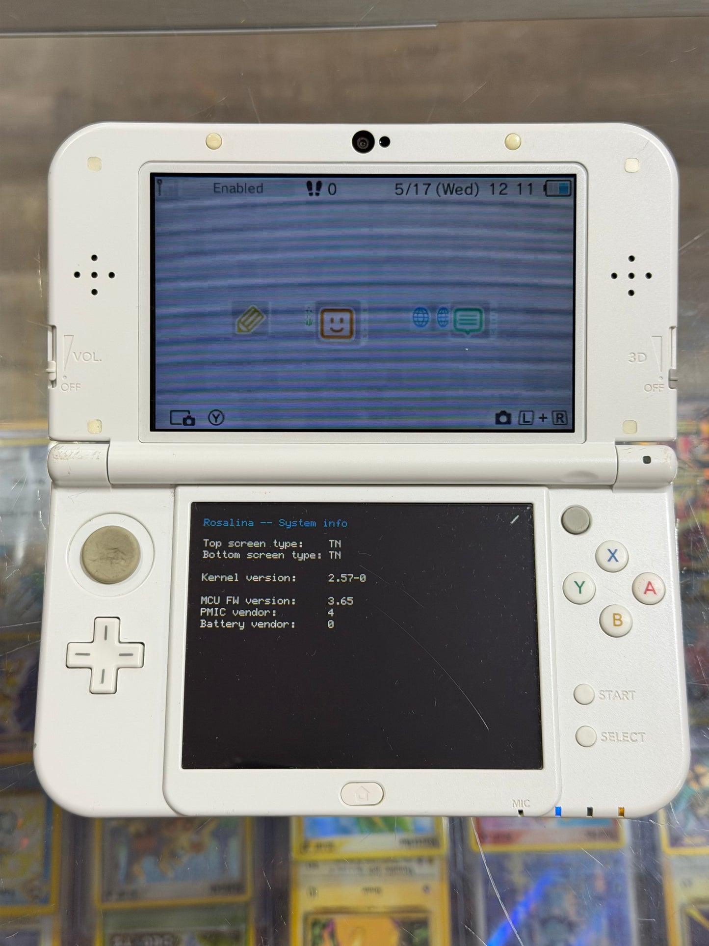 (923) White “New” Nintendo 3DS XL Handheld System With Charger (Region Free)(JAPANESE TO US)