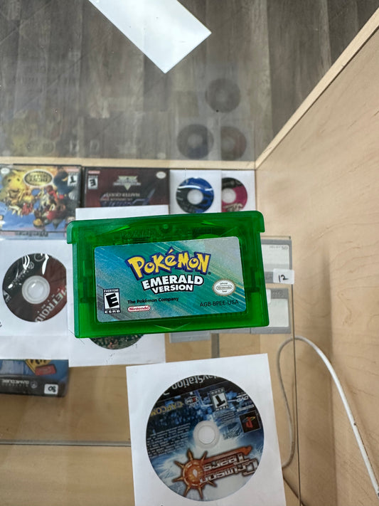 Pokémon Emerald Nintendo Gameboy Advance Authentic